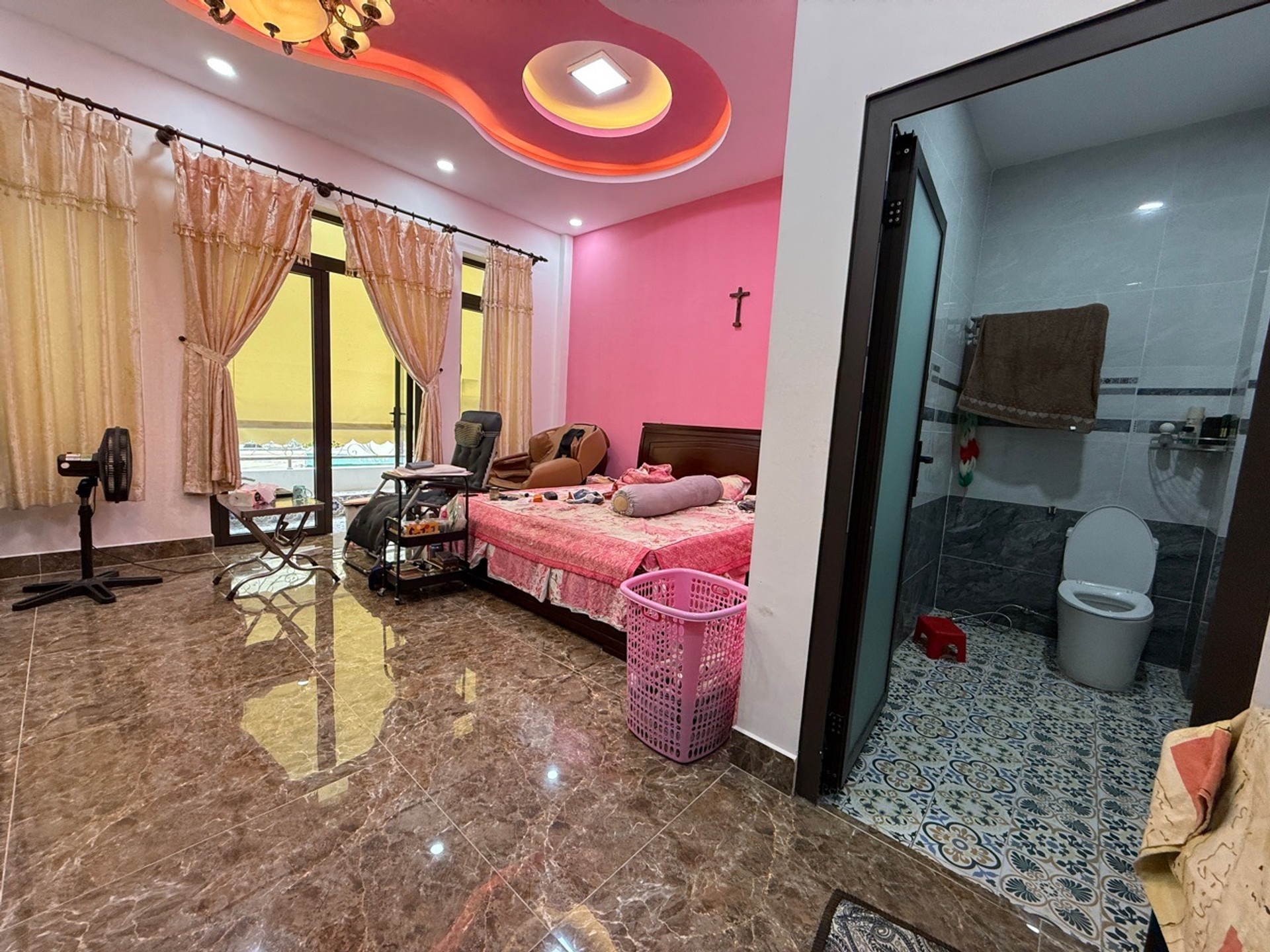 Nhà 5 tầng xịn sò giá cực tốt ở An Nhơn, giảm ngay 1 tỷ.