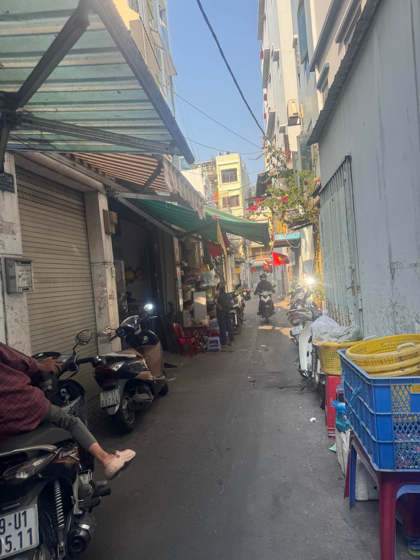 Bán nhà riêng 2 tầng, 2 phòng ngủ tại Nguyễn Ngọc Lộc, Quận 10, giá ưu đãi