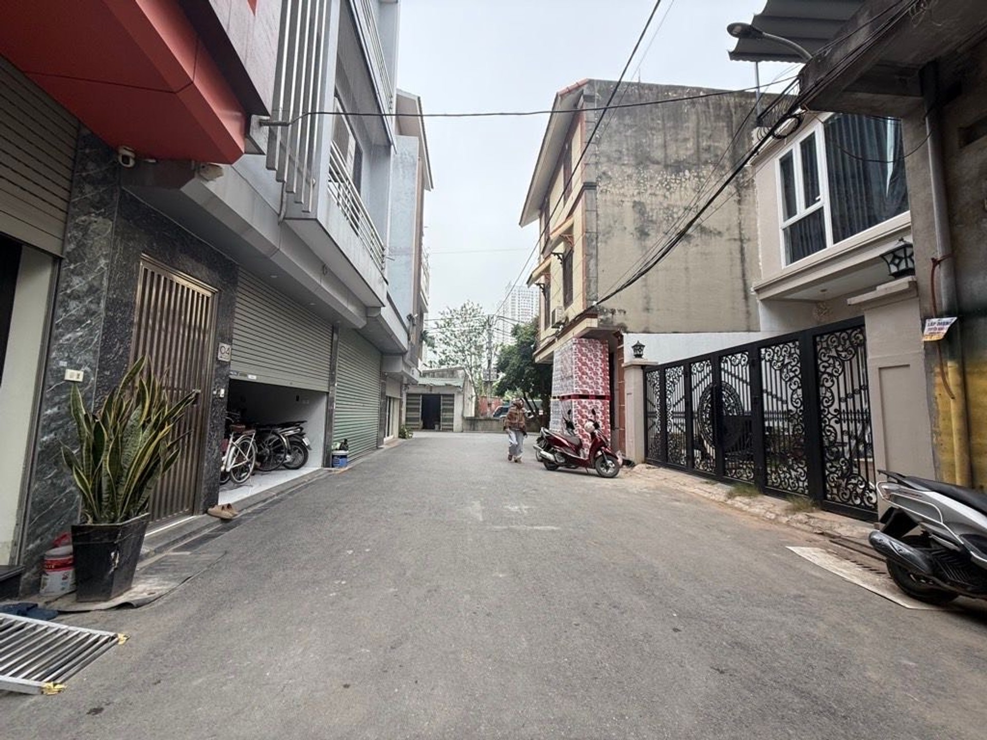 Cơ hội sở hữu nhà 3 tầng đẹp, ô tô đỗ trong nhà ngay Đông Hội
