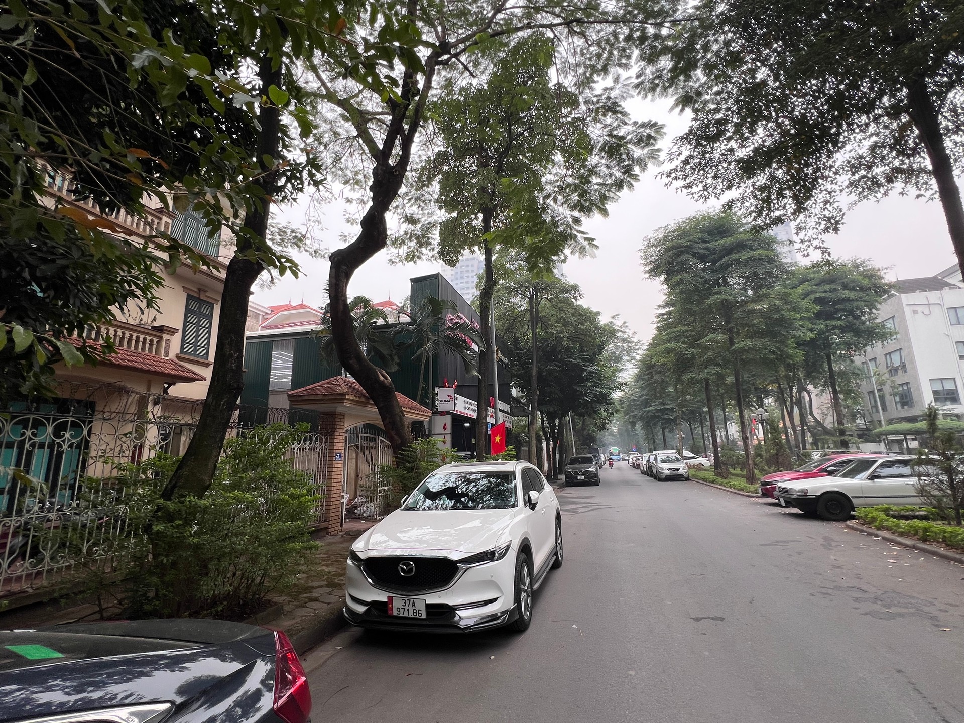 Cặp Biệt Thự Đôi Sang Trọng Trên Bán Đảo Linh Đàm