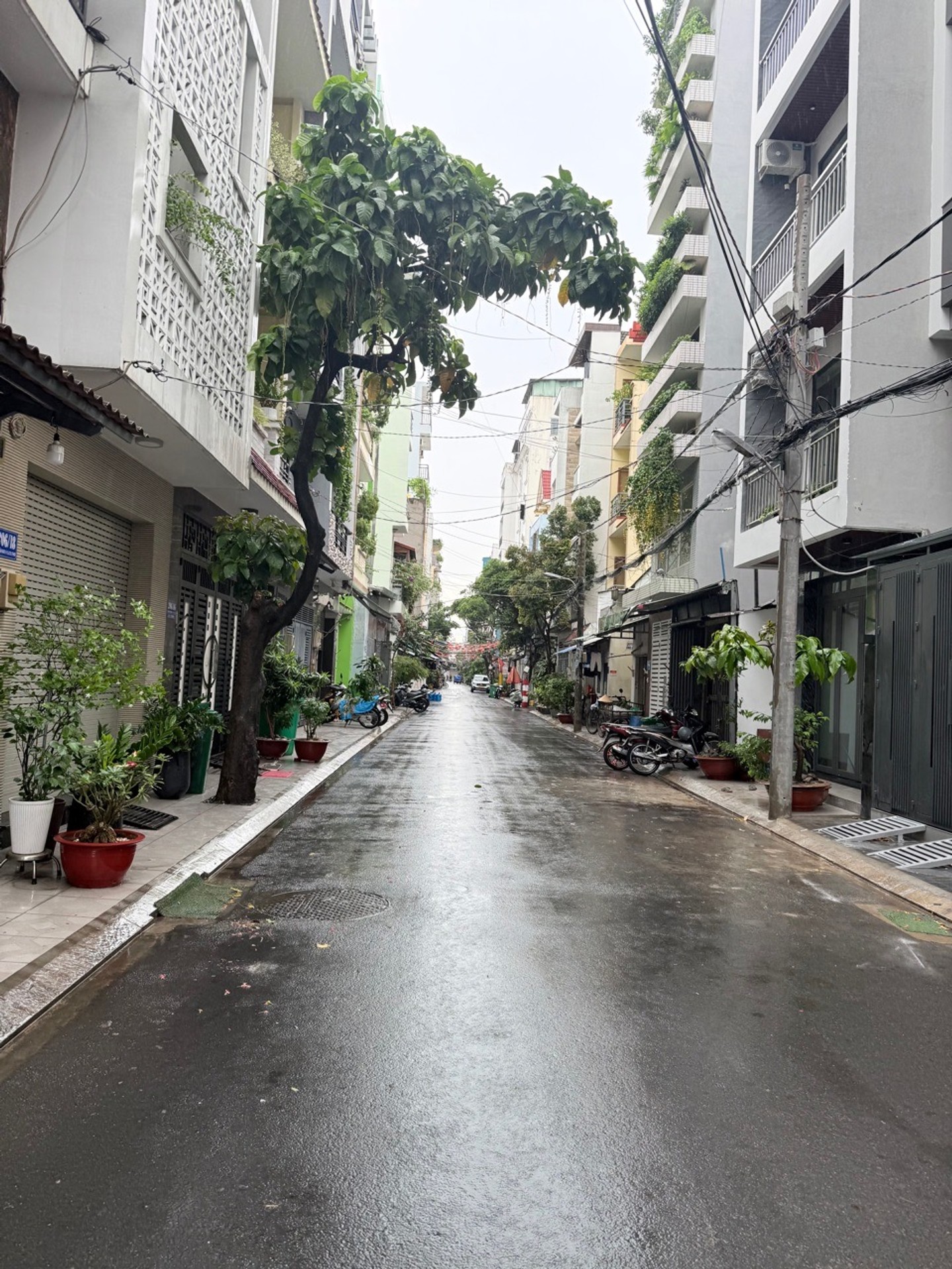 Bán nhà 6 tầng có thang máy tại quận Cầu Giấy, diện tích 55m2