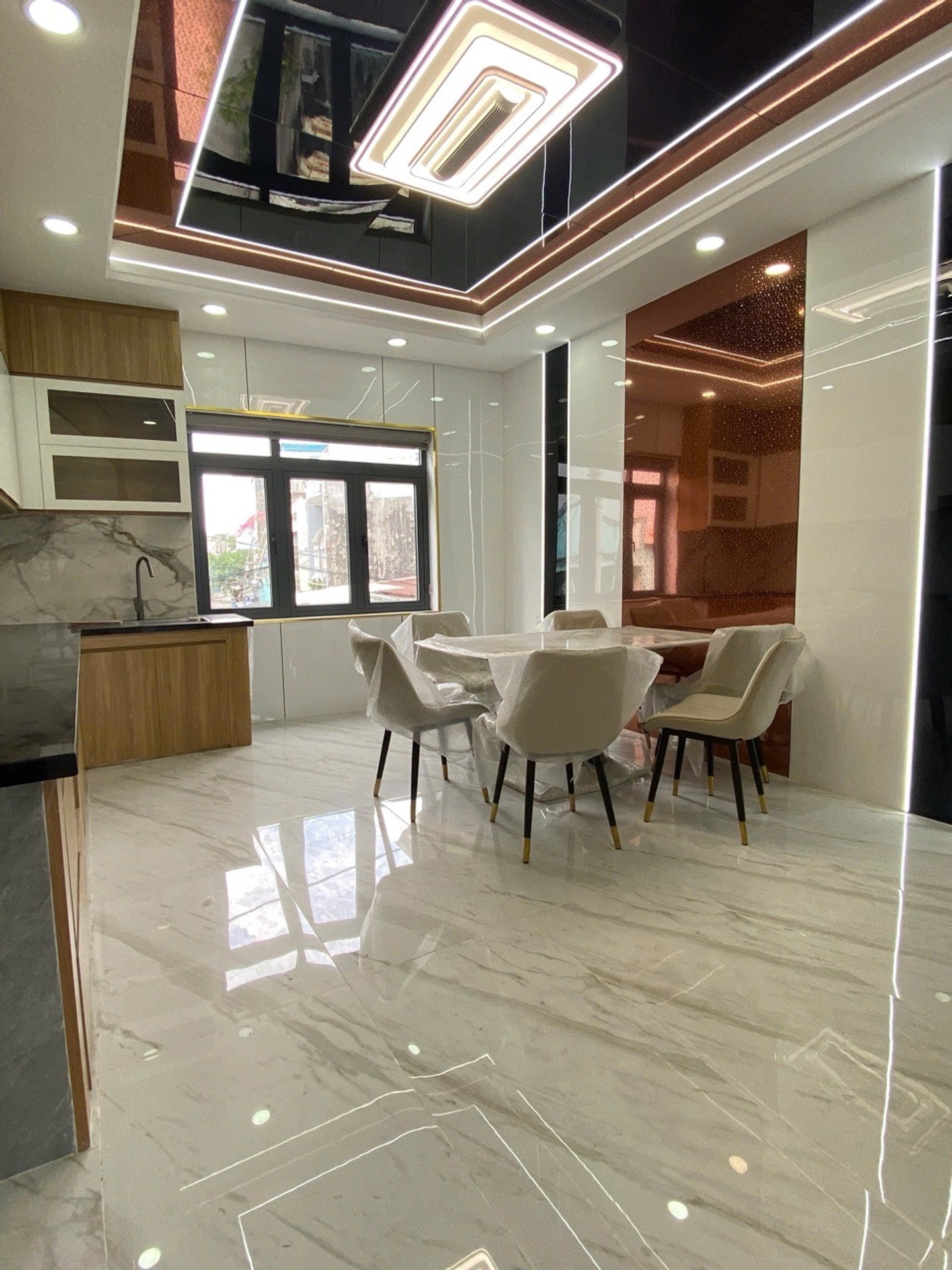 Cơ hội sở hữu nhà mới 5 tầng 2 mặt tiền quận Bình Tân giá tốt