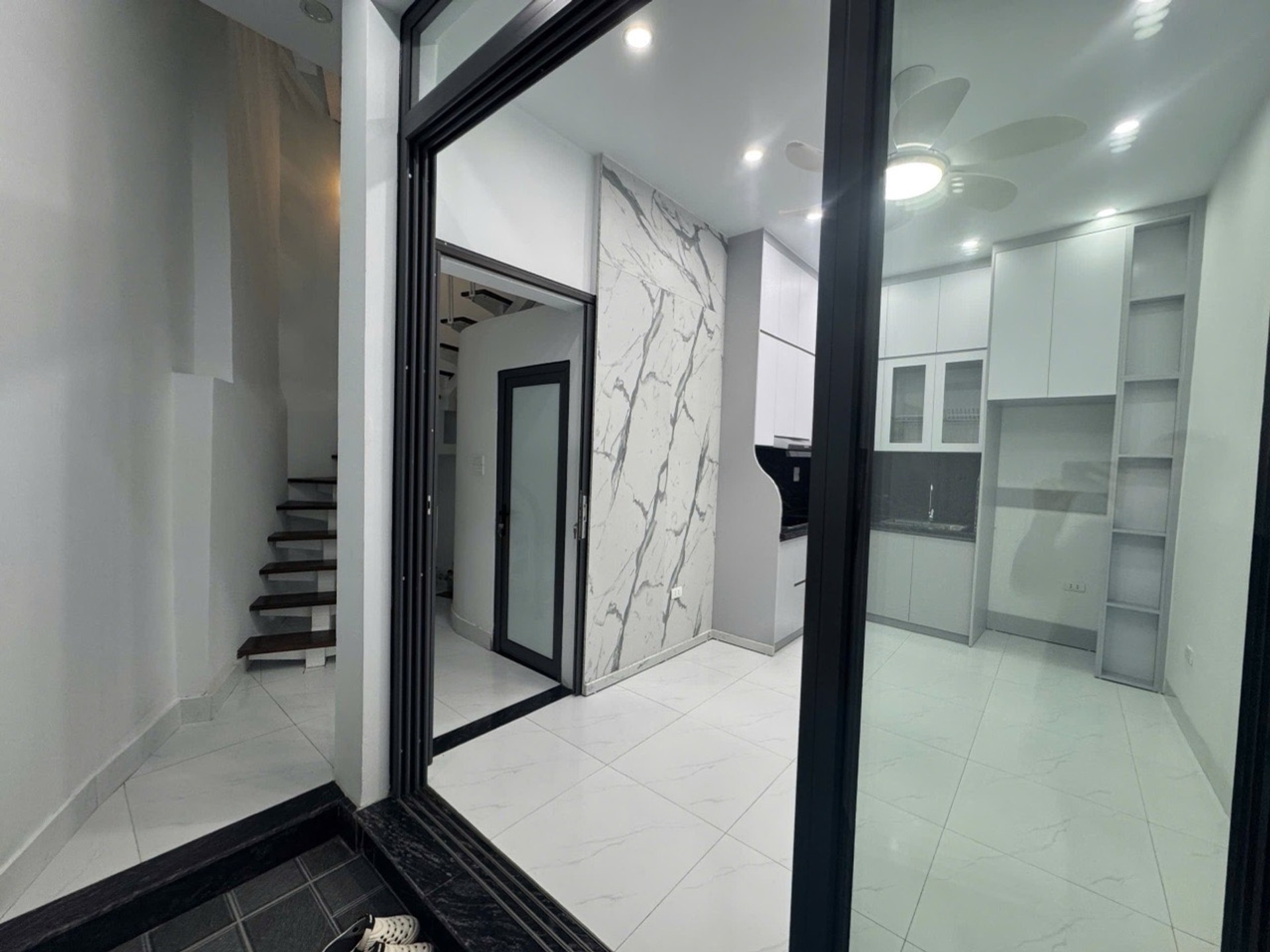 Nhà 4 tầng gần hồ tại Hương Viên giá 3,15 tỷ đồng 0902228980