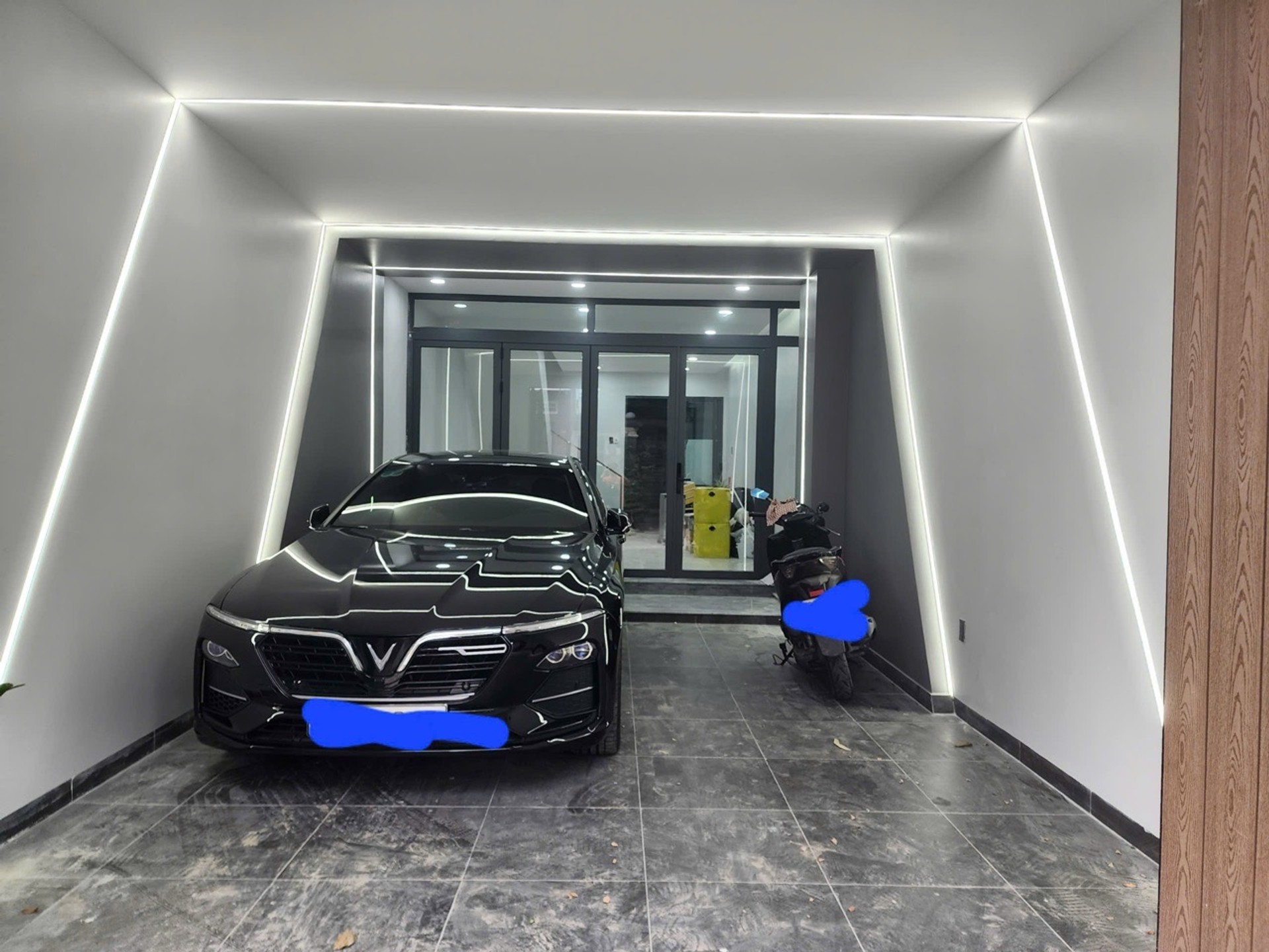 Nhà phố 5 tầng sang trọng tại phường Dĩ An, TP HCM