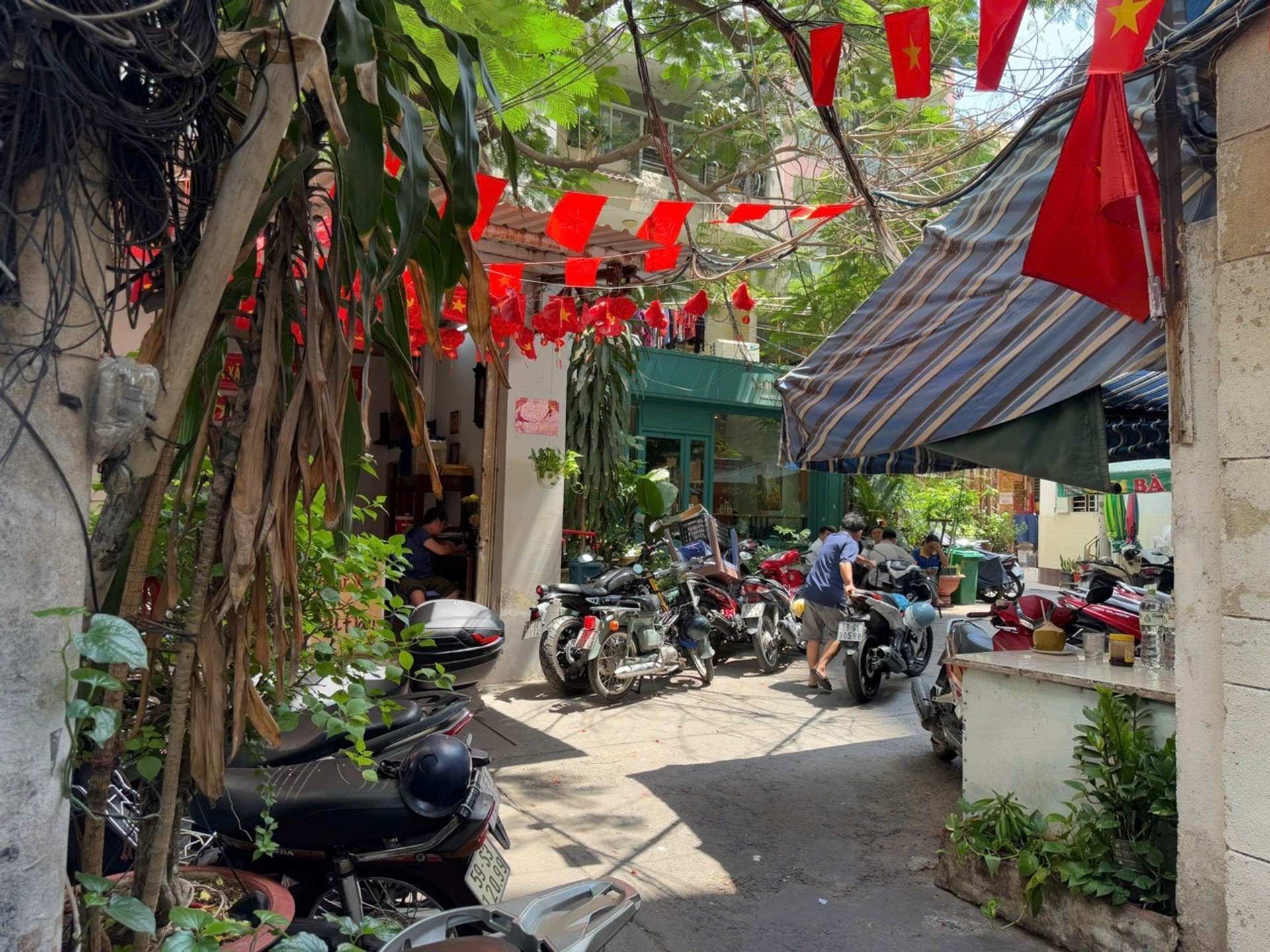 Nhà góc 2 mặt thoáng sát phố đi bộ Lê Lợi, căn góc view rộng