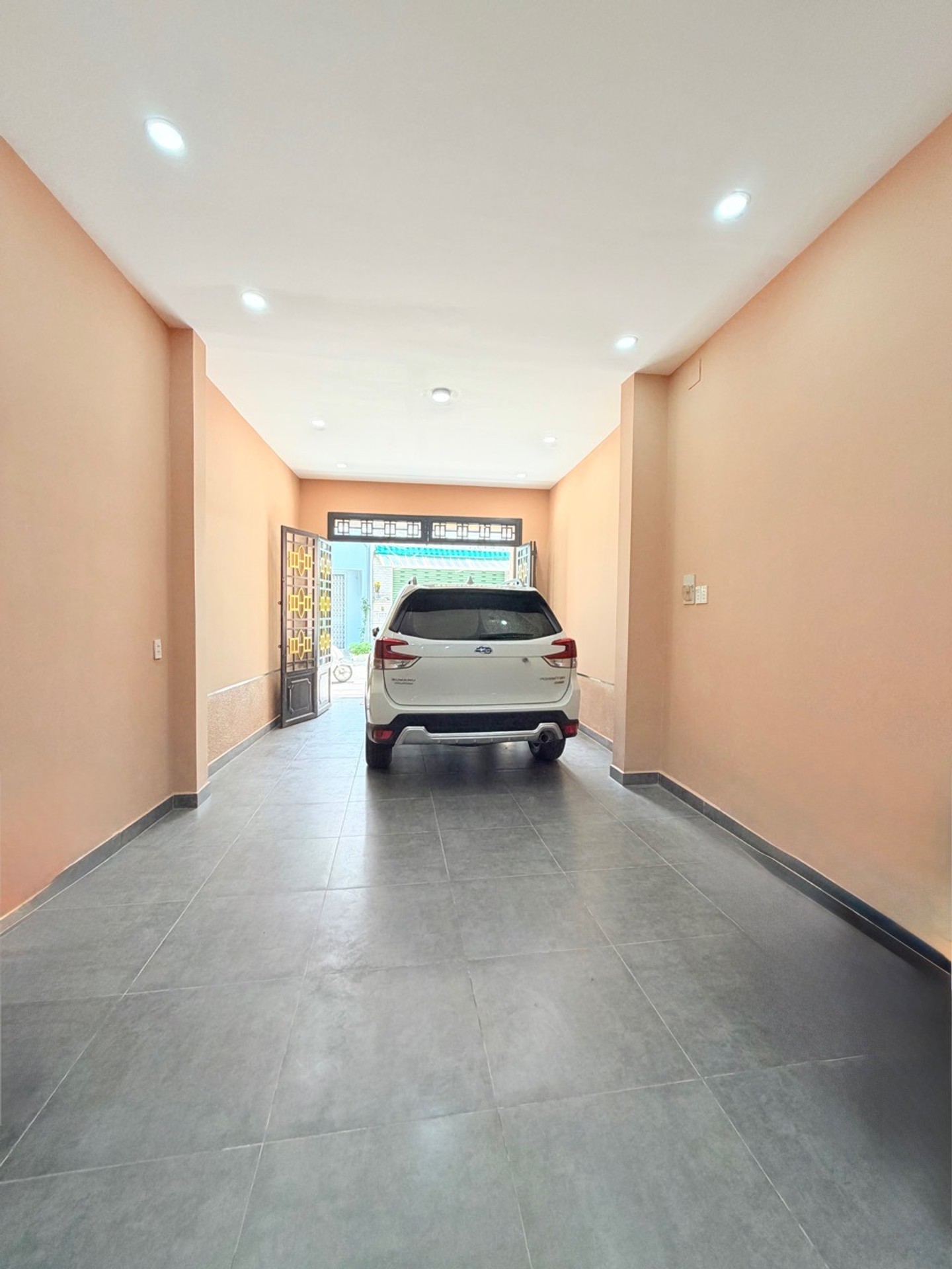 Bán nhà mặt phố phường 10 Tân Bình 60m2 4 tầng giá 11,3 tỷ