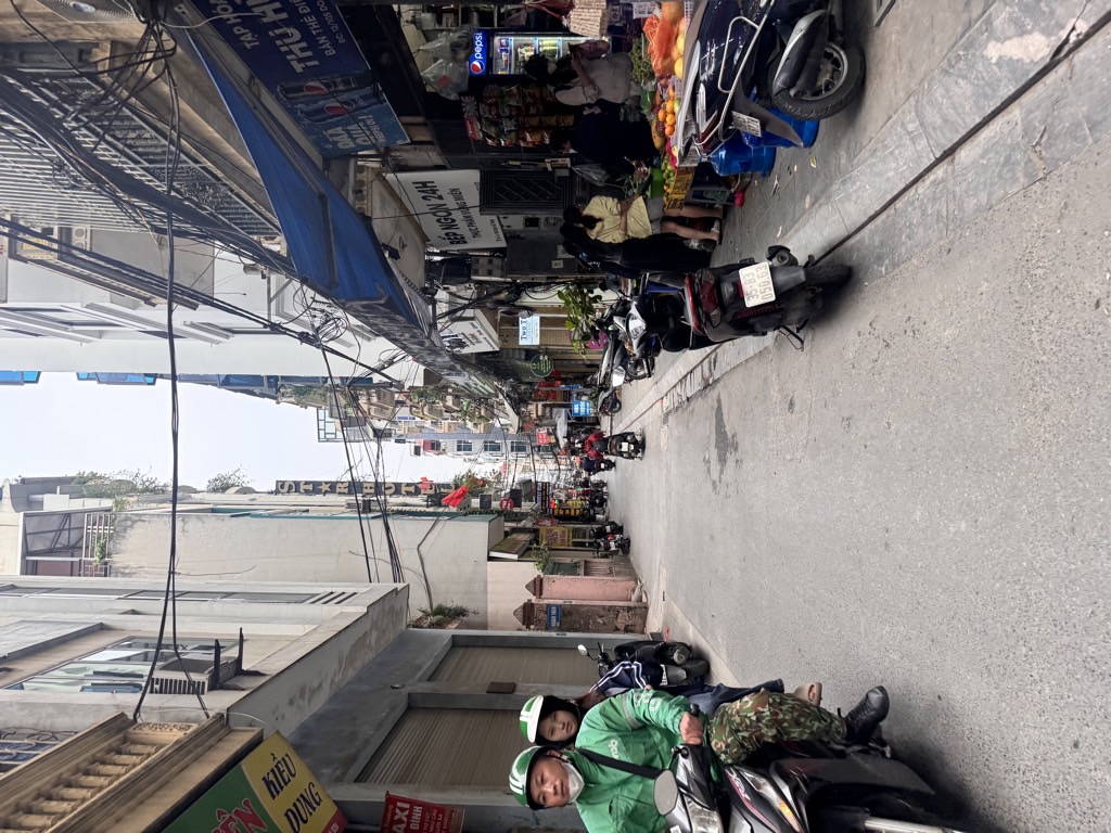 Siêu phẩm Dòng tiền Gần ĐH Quốc Gia Hà Nộ, ô tô đỗ, 20p khép kín, đã cho thuê full phòng, Dt 90m2.