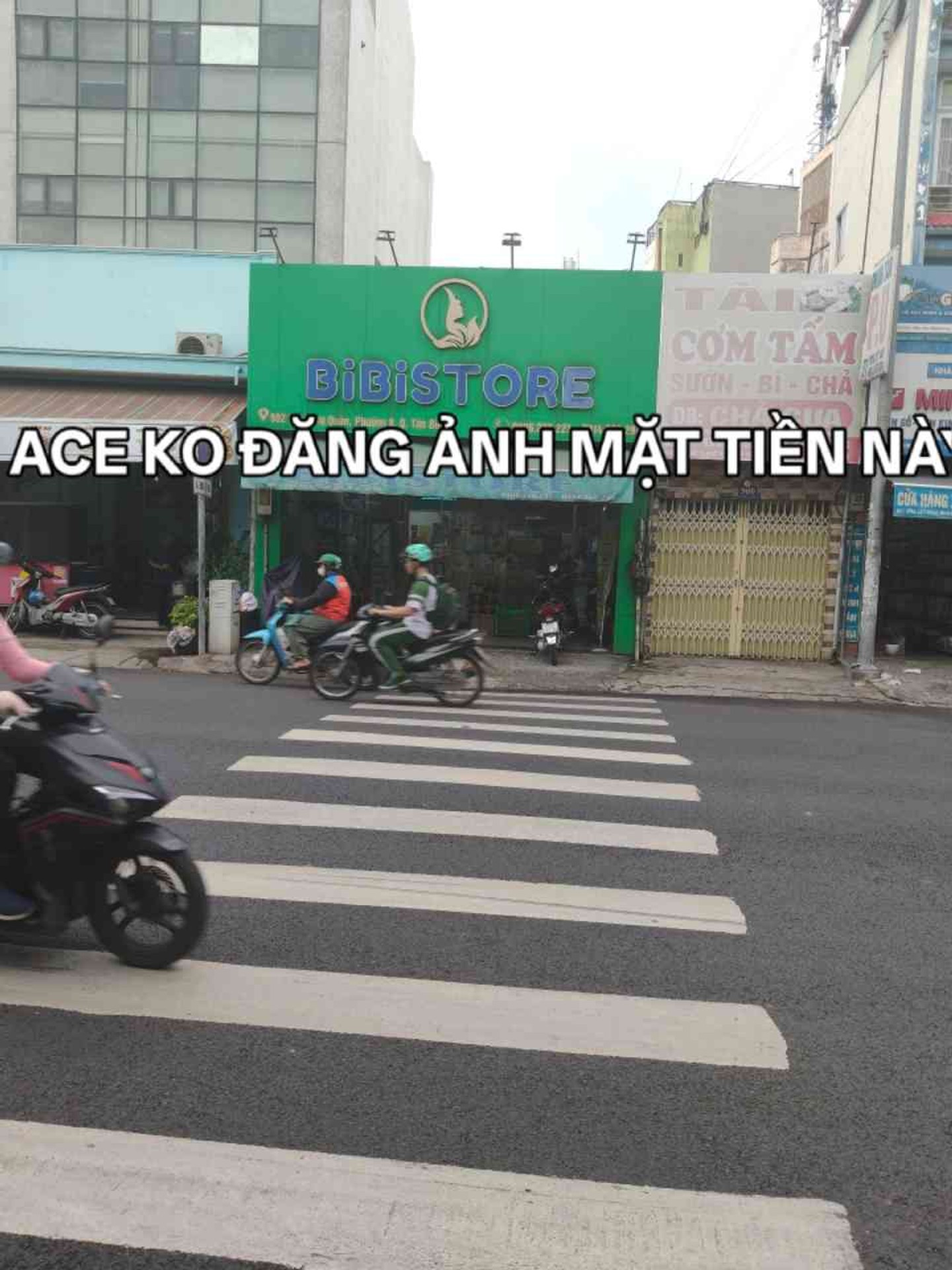 Nhà mặt phố Lạc Long Quân giá sốc giảm ngay 1 tỷ