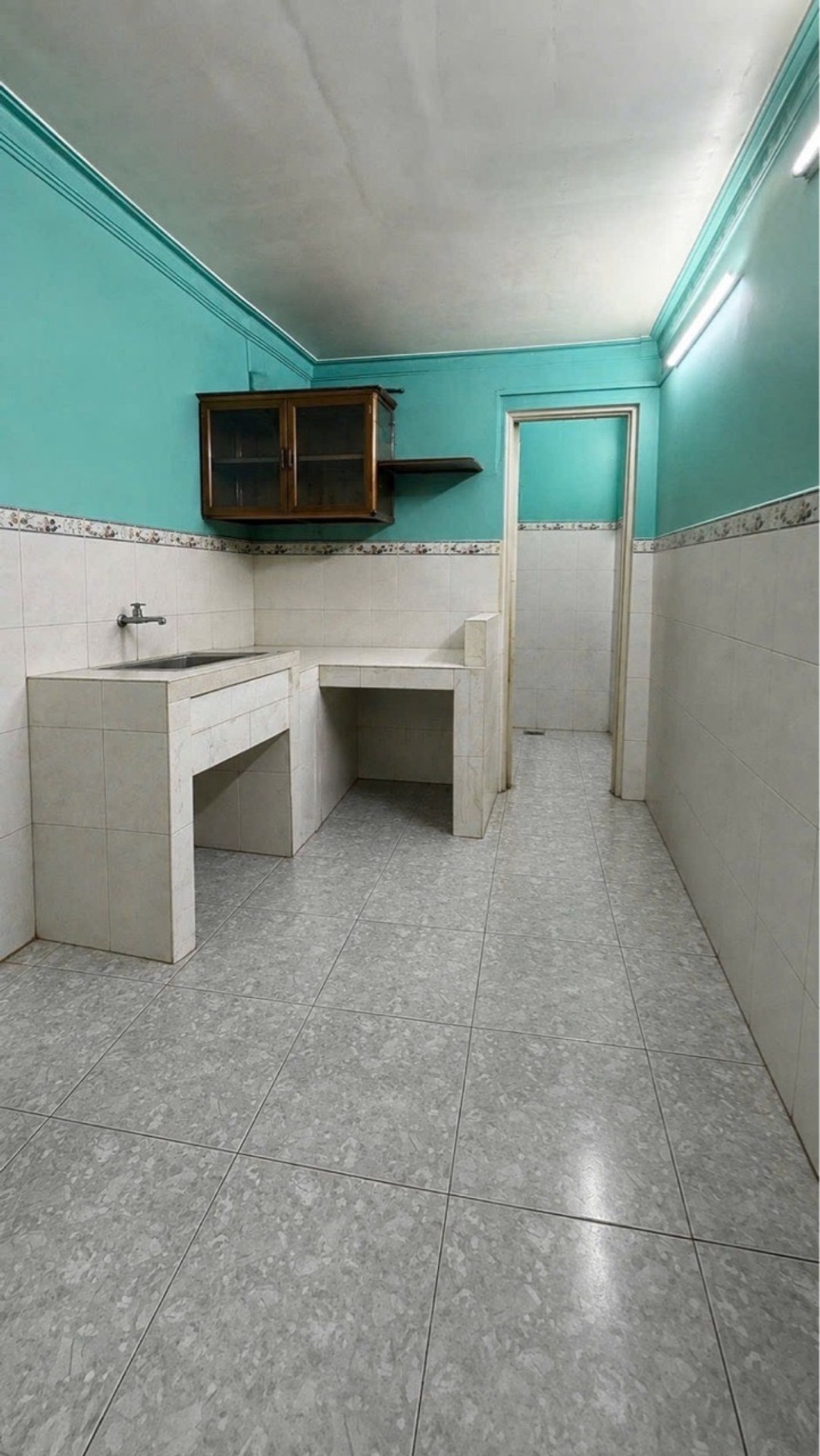 Bán nhà riêng 3 tầng tại Nguyễn Duy, gần cầu Chà Và, giá 2.2 tỷ