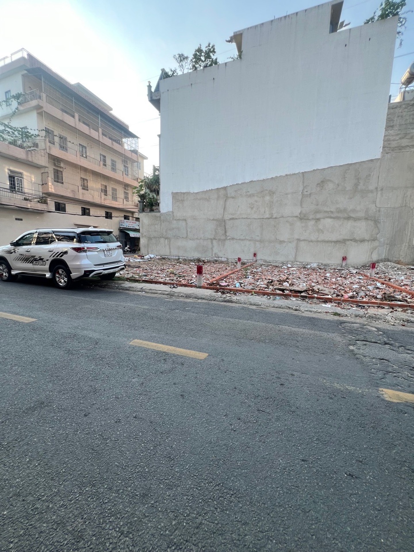 Nhà mặt phố Trung Mỹ Tây - Vị trí đắc địa, giá hợp lý