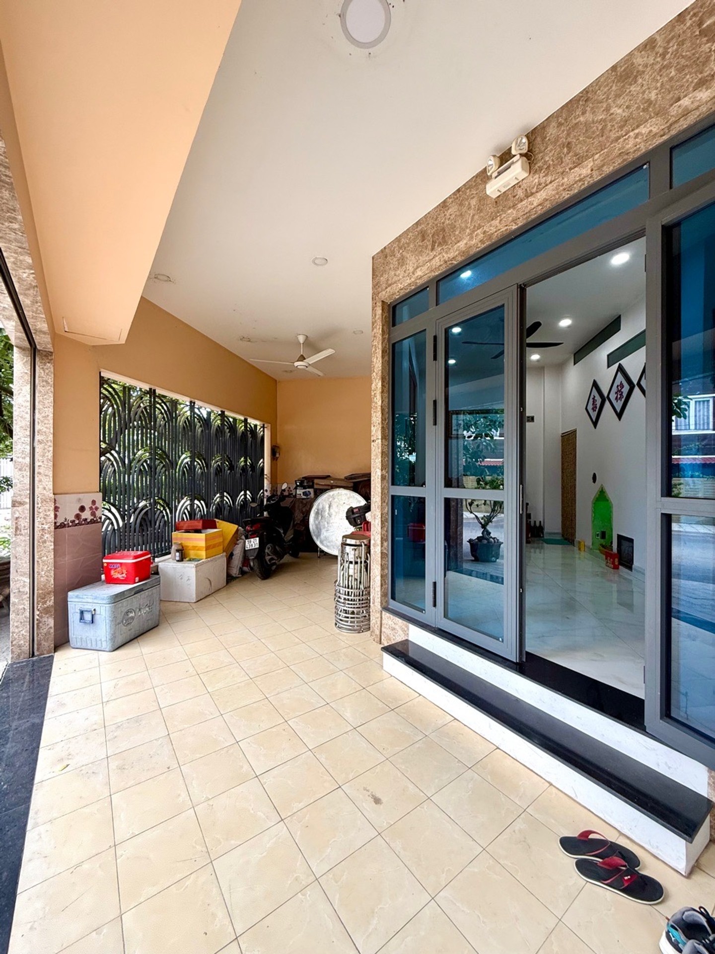 Nhà Mặt phố-KDC Phước Kiển, Căn góc hai mặt tiền, MT rộng 16m, Sân vườn View sông