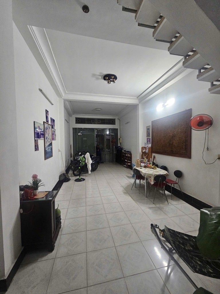 Cơ Hội Vàng Sở Hữu Nhà 5 Tầng Hẻm Xe Tăng Kinh Doanh Quận 10