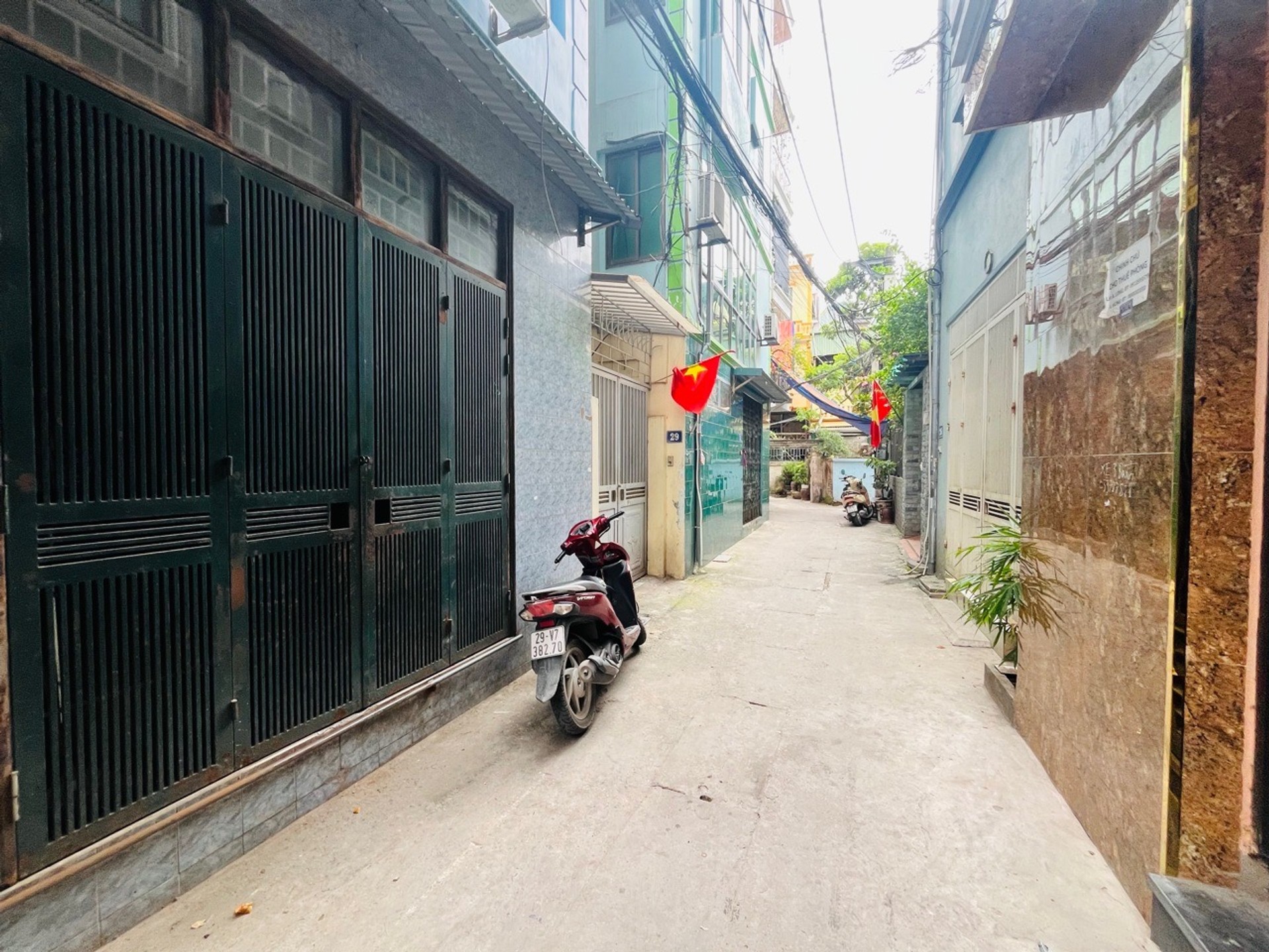 Bán nhà KIM GIANG ngõ ba gác tránh Mặt tiền rộng LÔ GÓC DÂN XÂY sát Khu Đô Thị 6.9 tỷ sổ đỏ
