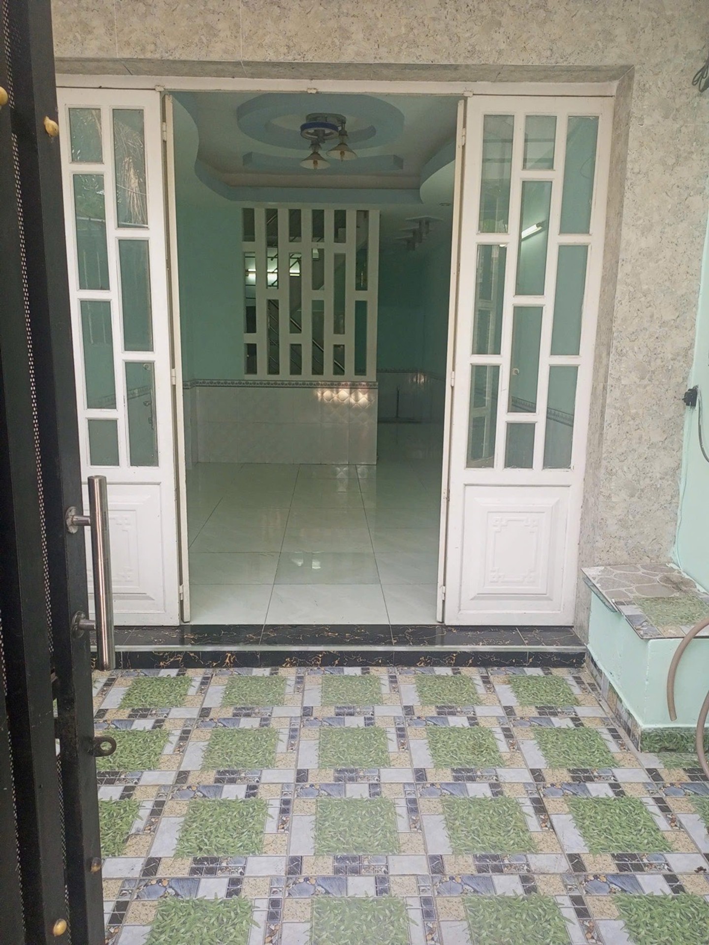 Nhà 2 tầng hẻm xe hơi, gần Lê Văn Lương - Nhà Bè