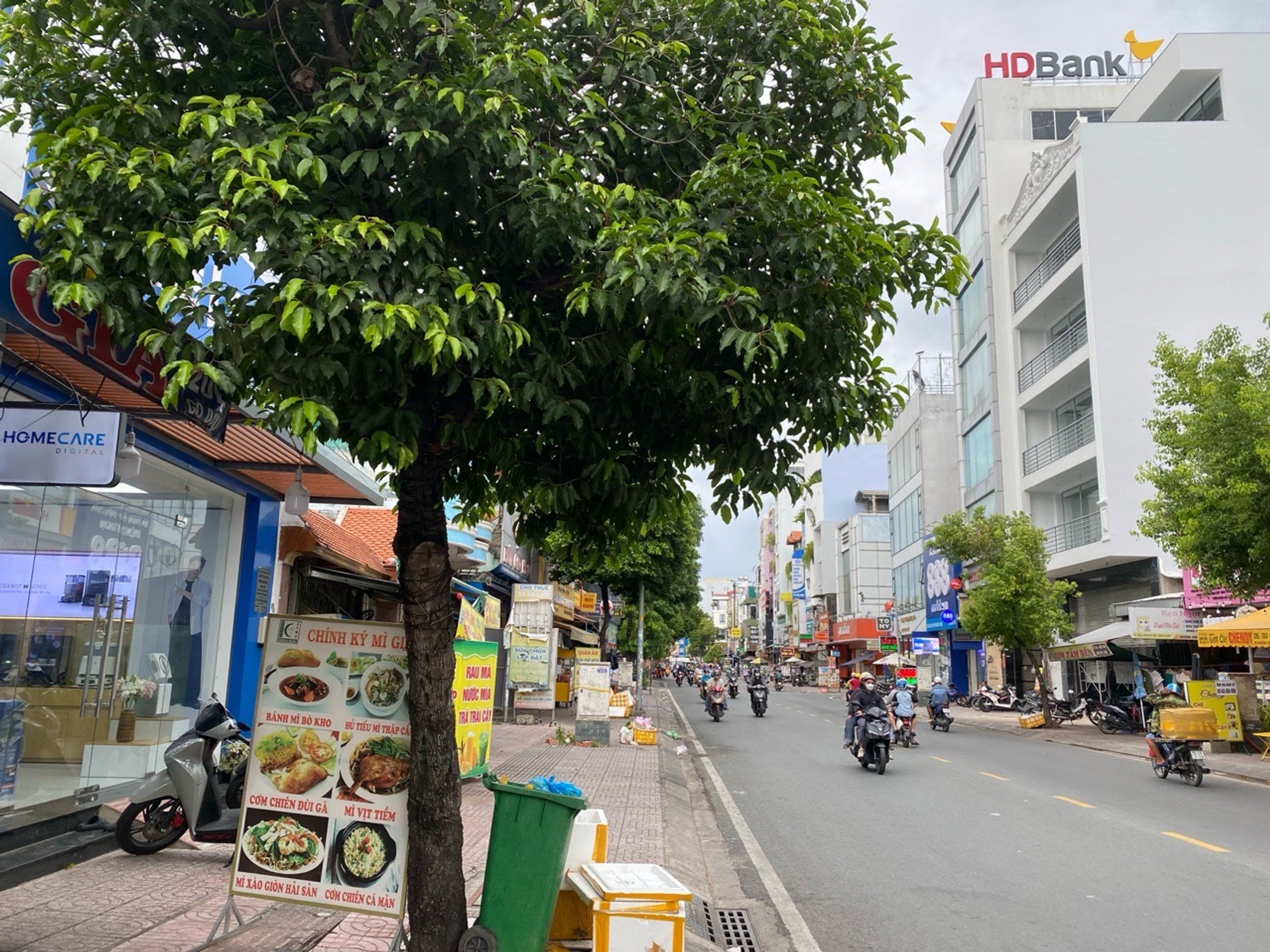Bán nhà mặt phố 1 tầng, mặt tiền rộng tại Phường Tân Sơn Nhì