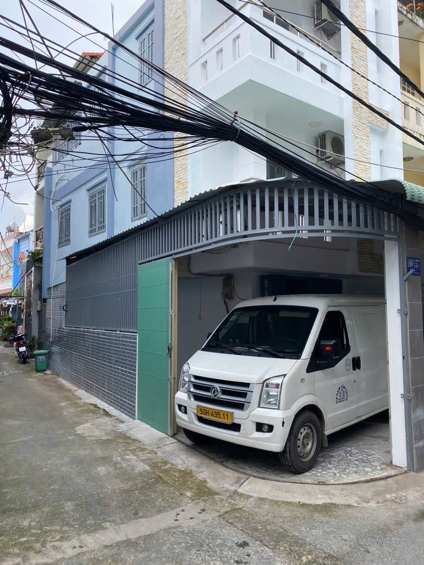 CĂN GÓC KINH DOANH- HẺM THÔNG Ô TÔ NGỦ TRONG NHÀ - NGANG 5.5M - 3 TẦNG - HOÀN CÔNG CHUẨN CHỈ - PHÚ