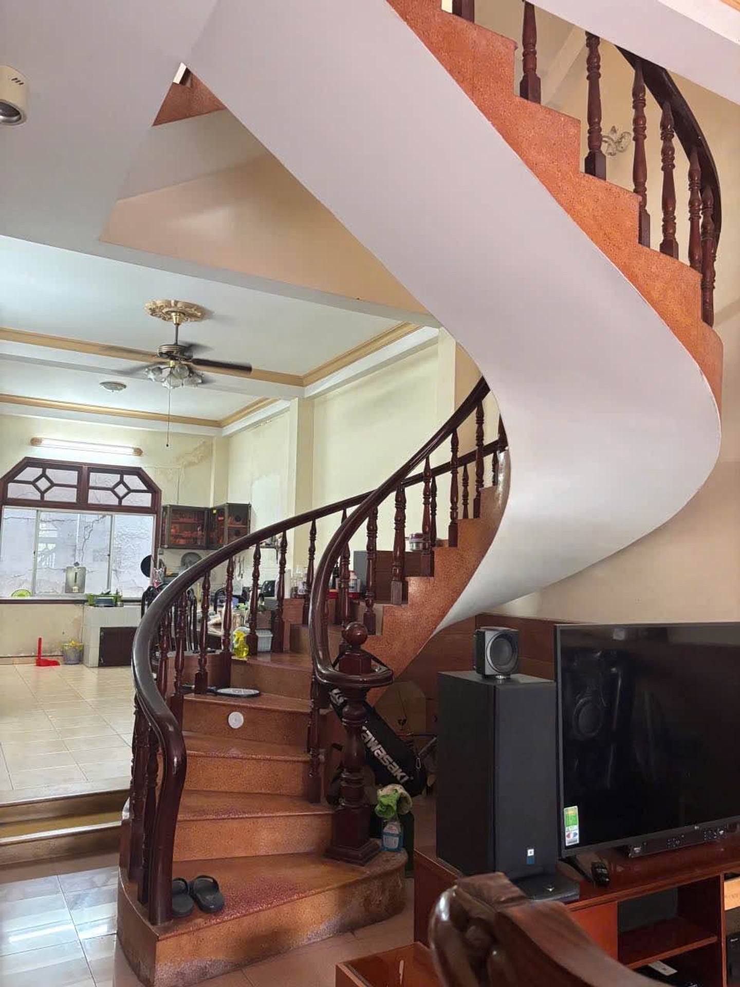 Siêu biệt thự rộng rãi ngay trung tâm Quận 10