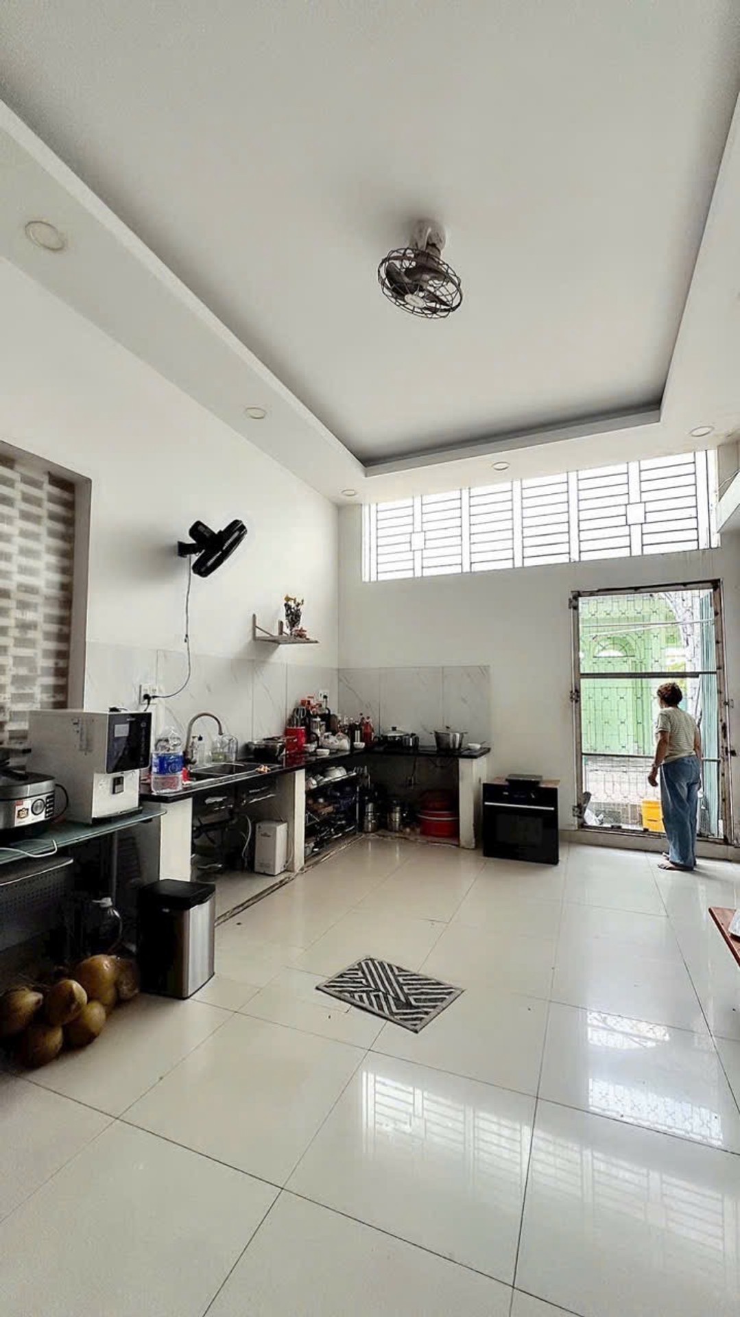 Nhà phố 4 tầng siêu tiện lợi gần chợ vải Tân Bình