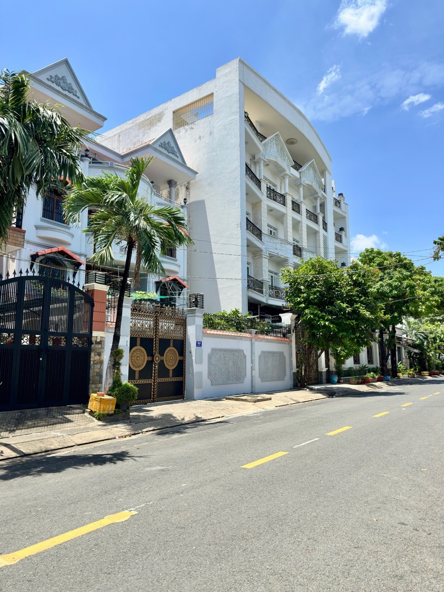 Bán nhà mặt phố 2 tầng rộng 152.5m2 tại Phú Thọ Hòa, Tân Phú