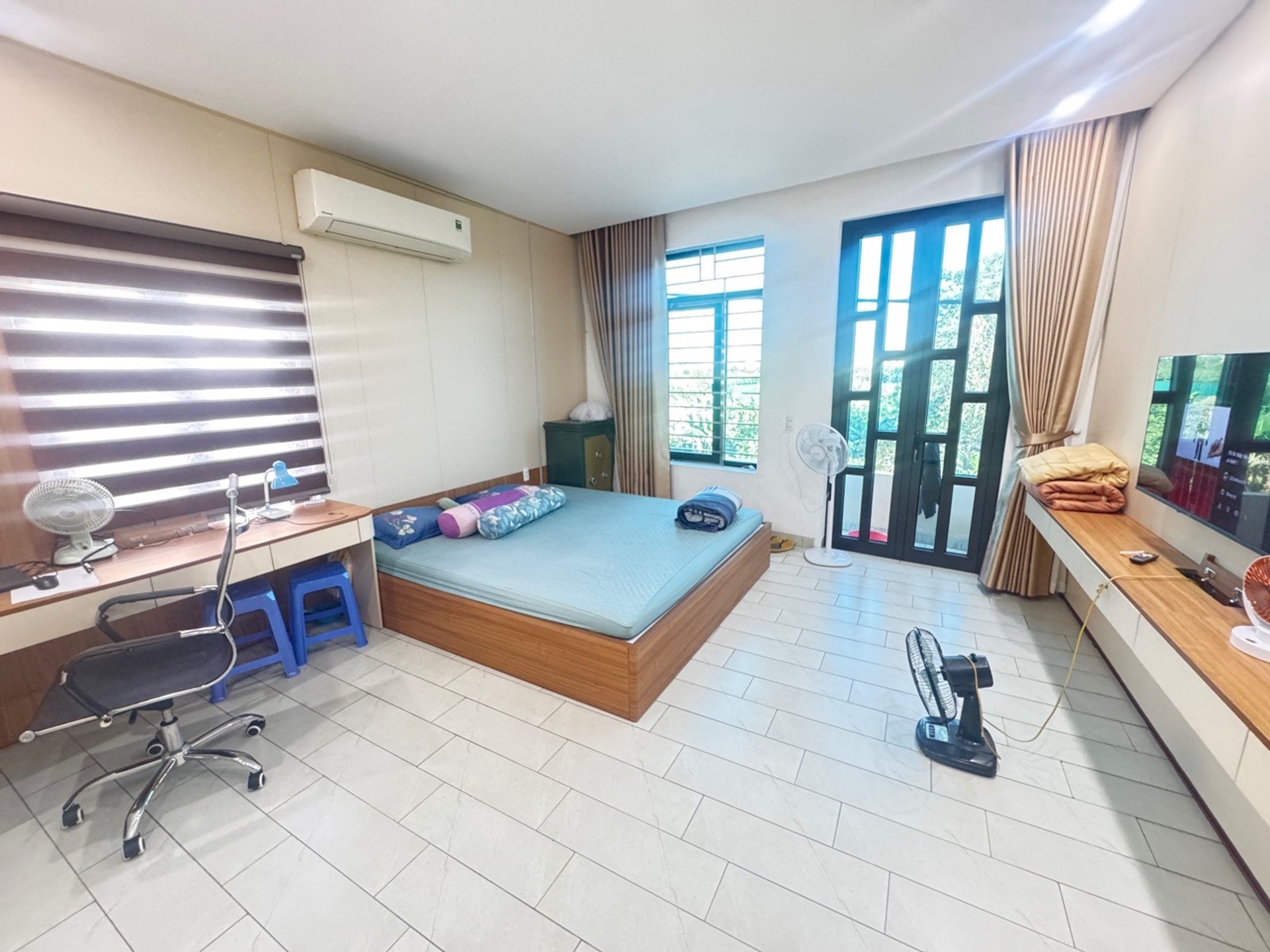 77m2 NHÀ 3 TẦNG MỚI -LÔ GÓC KINH DOANH -ĐƯỜNG TRƯỚC NHÀ 30m - VIEW CÔNG VIÊN TRƯỜNG HỌC - KIM CHUNG