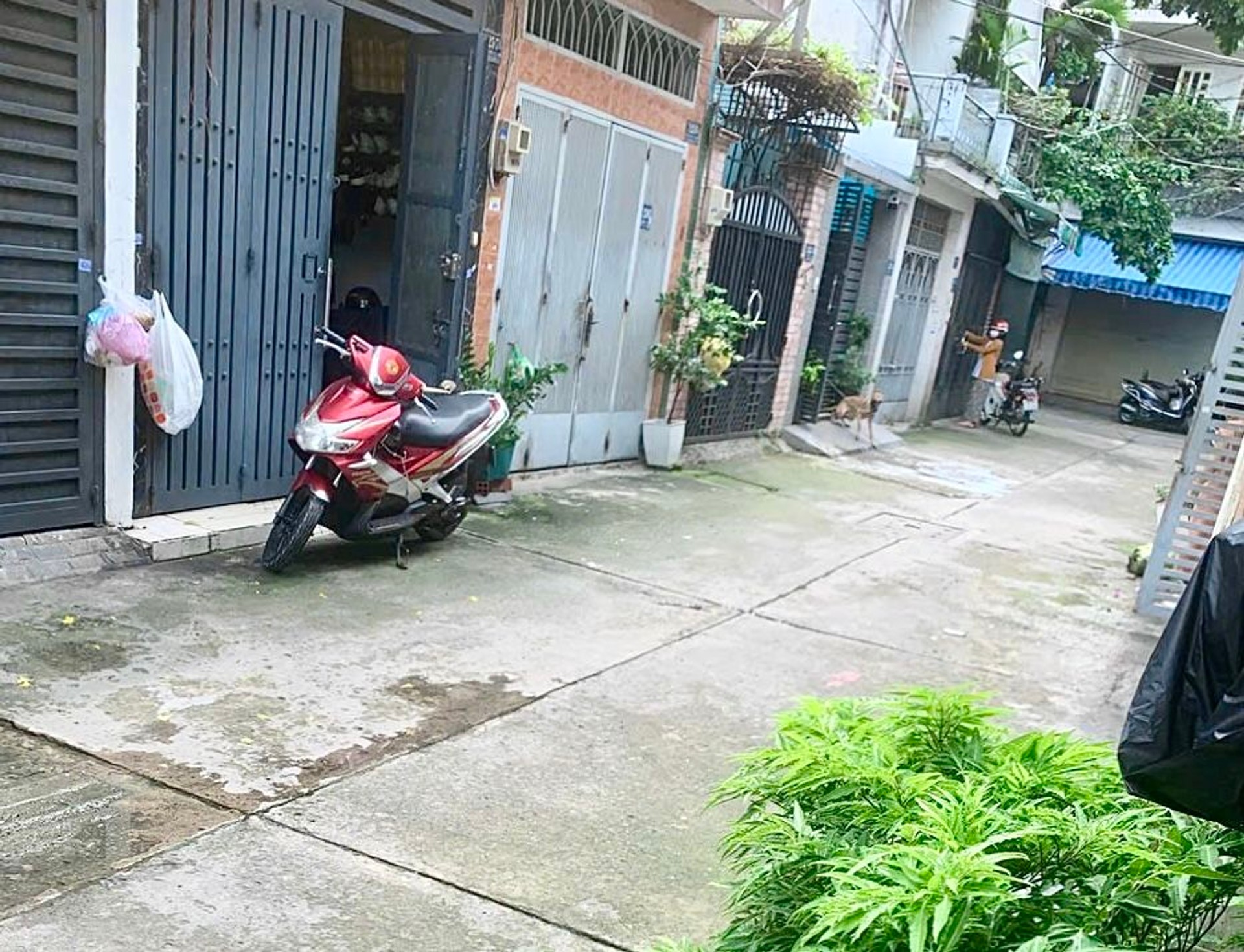 Nhà 3 tầng rộng rãi khu Cách Mạng Tháng 8, giá siêu sốc