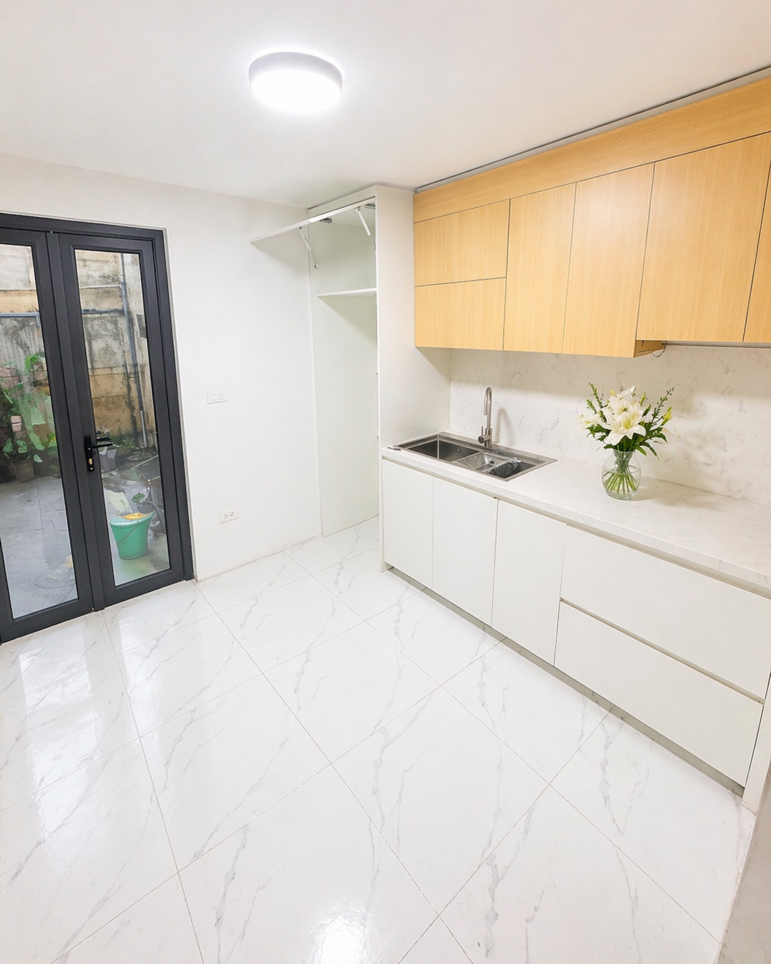 Bán nhà riêng 4 tầng tại ngõ Văn Hương, quận Đống Đa, Hà Nội, 20m2, pháp lý rõ ràng