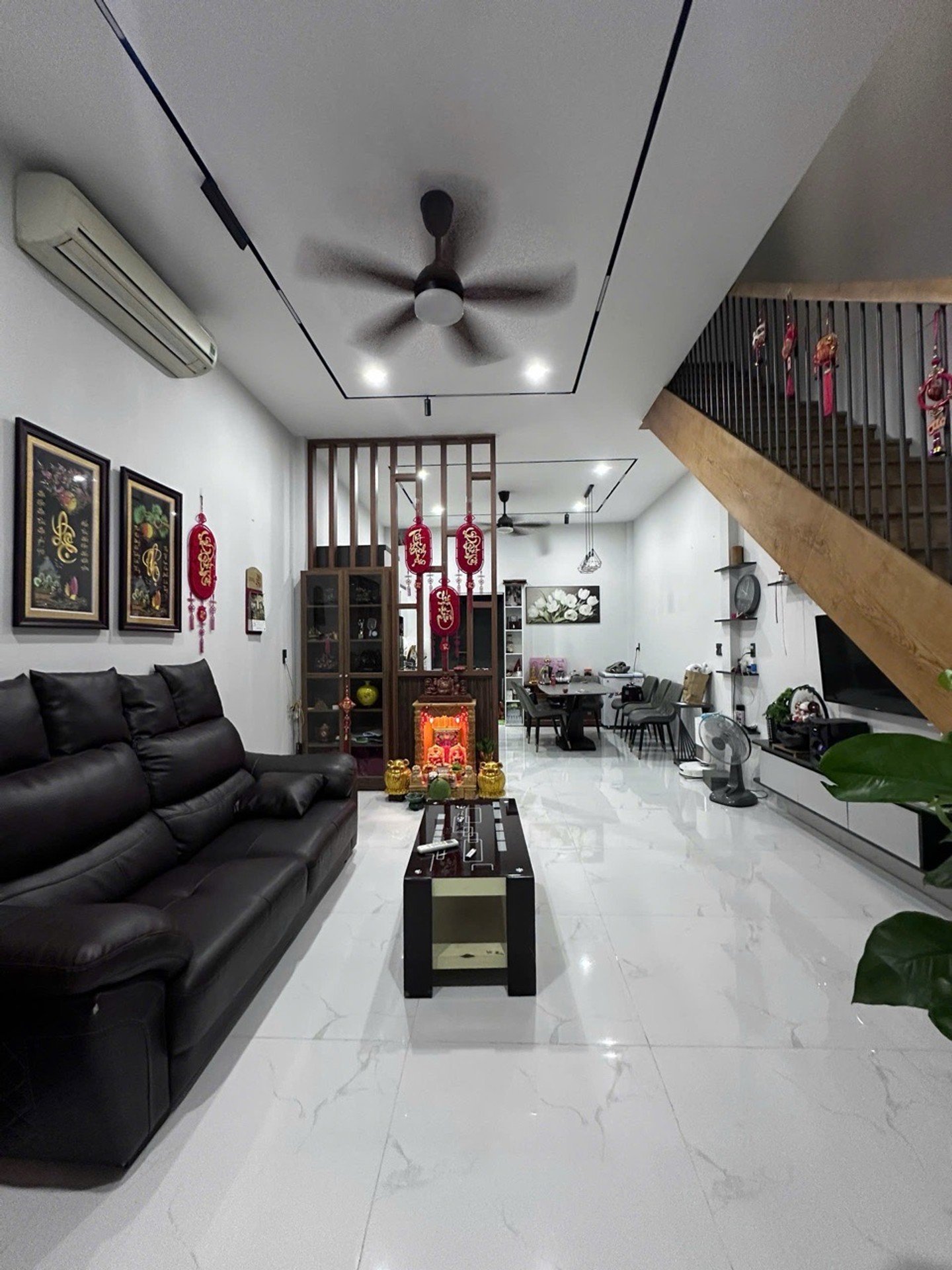 Bán nhà 2 tầng hẻm ô tô Tân Quý, 53m2, giá 6.8 tỷ