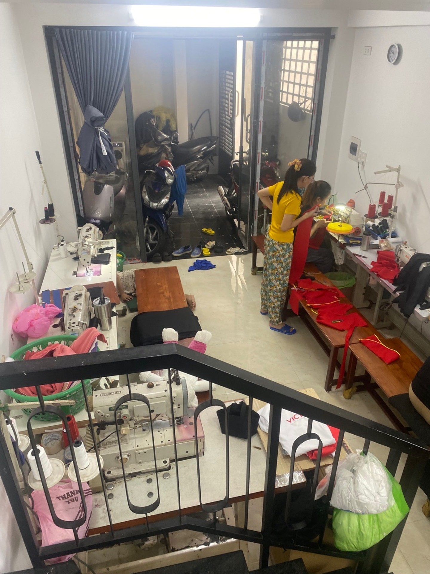 Nhà Phú Nhuận Giá Tốt – Sân Thượng Thoáng Mát