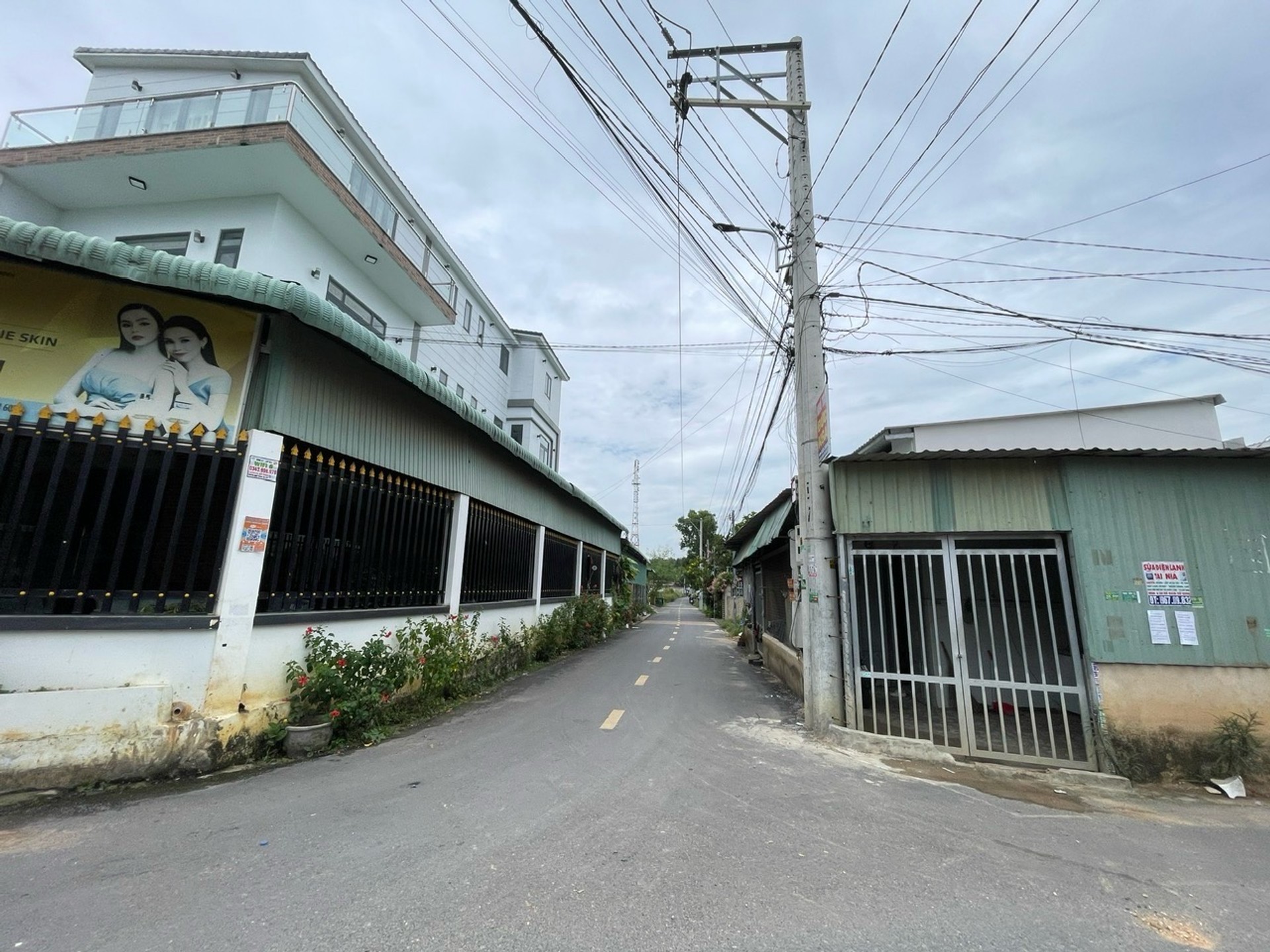 Biệt thự độc đáo trên quỹ đất rộng tại Tân Uyên Bình Dương