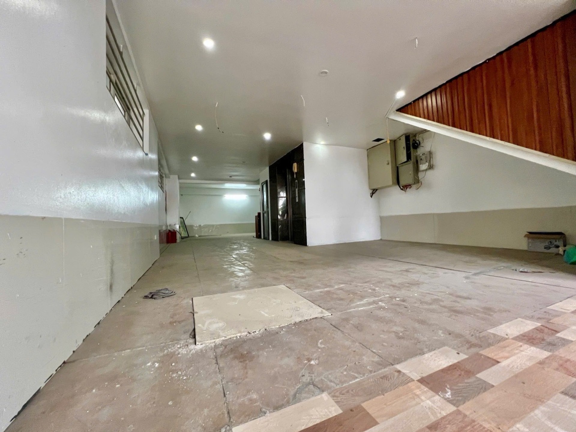 Bán nhà mặt phố lô góc 9 tầng view hồ tại quận Hoàng Mai