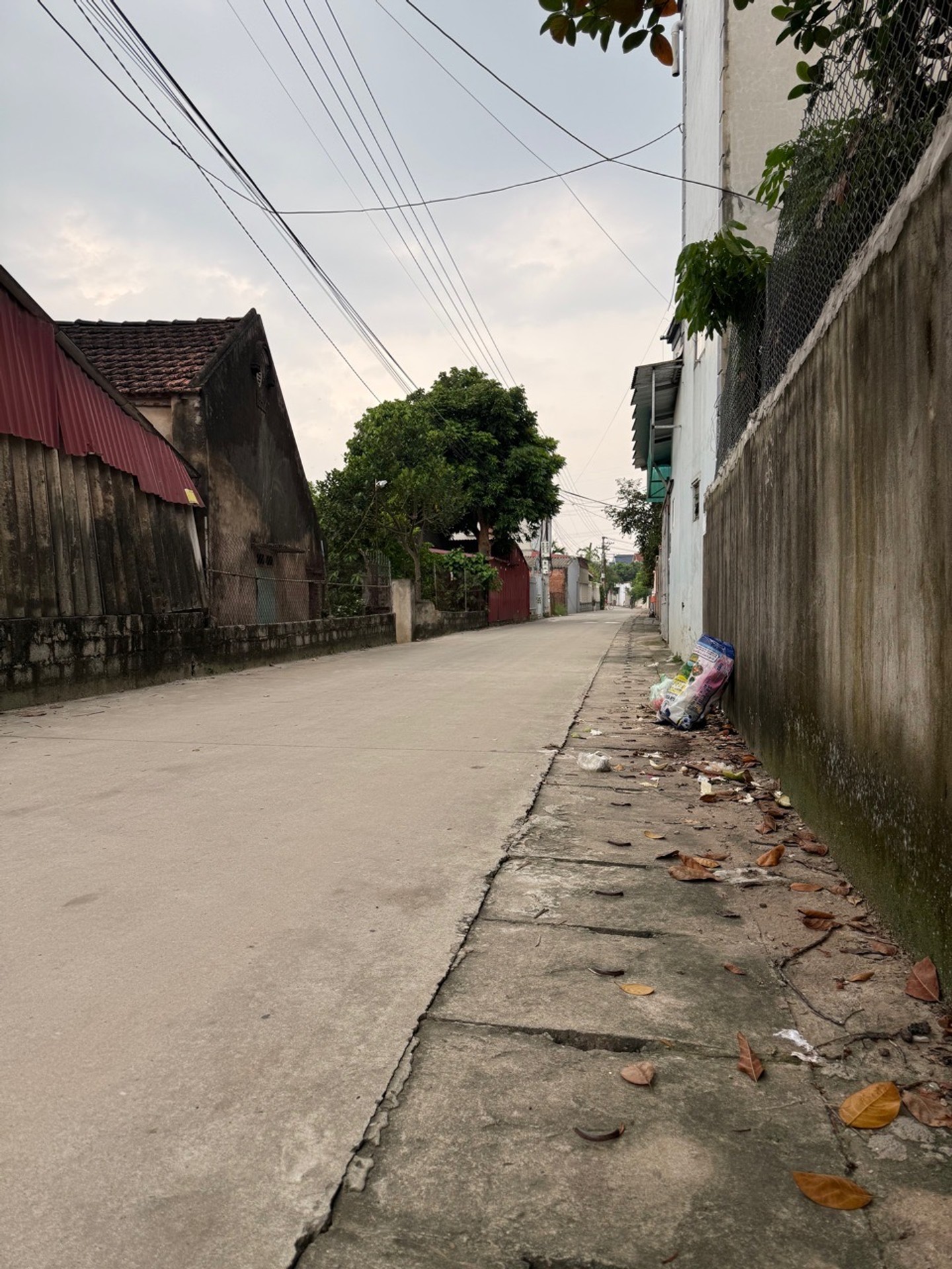 SIÊU PHẨM ĐẤT HIẾM - KINH DOANH - Ô TÔ TRÁNH - VIEW DÒNG SÔNG THƠ
