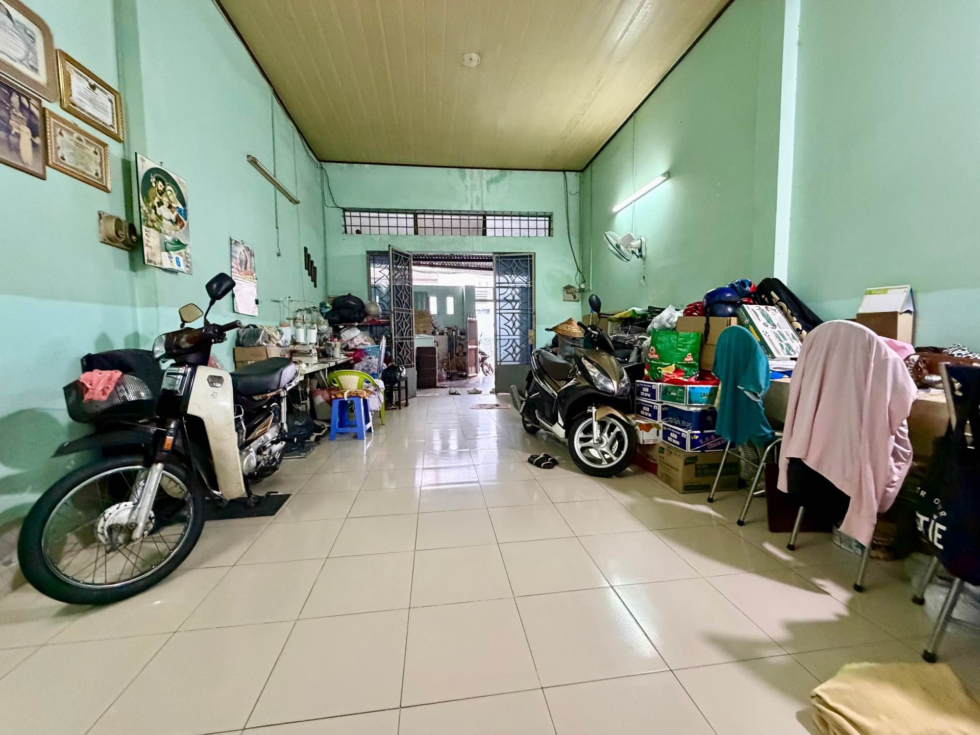Bán nhà mặt phố 1 tầng gần trung tâm quận Tân Bình giá 18 tỷ