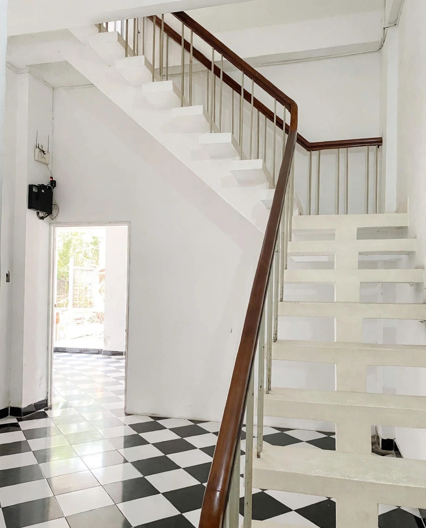 Khu Ẩm thực 200 Xóm Chiếu - 86m2 - Nhỉnh 6 tỷ - Thu 300tr/năm