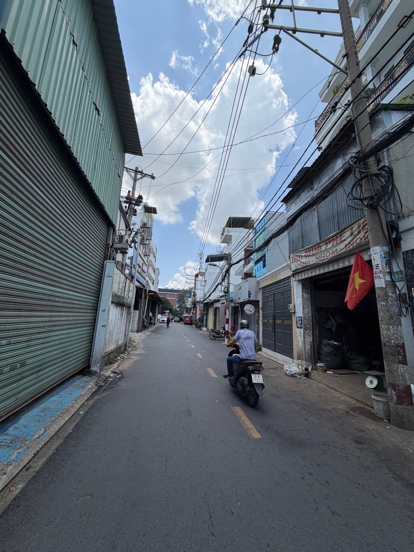 Nhà mặt phố 5 tầng 70m² tại Tân Phú giá 9,5 tỷ