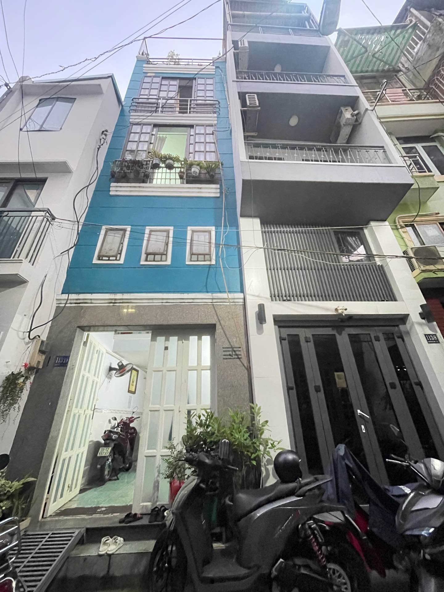 Nhà 5 tầng hẻm Nguyễn Trãi, trung tâm Quận 1 giá hấp dẫn