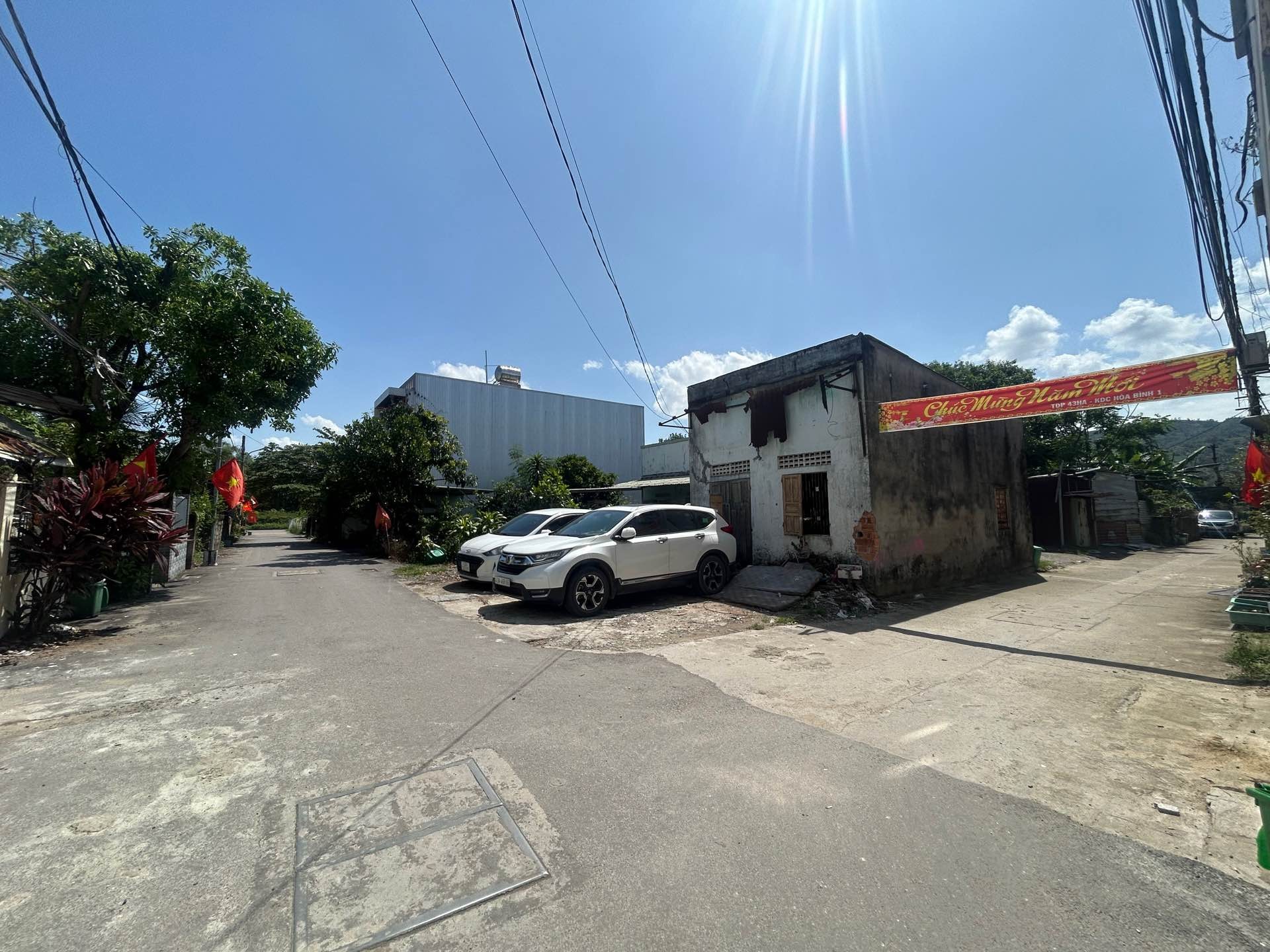 Cơ Hội Vàng Sở Hữu Đất Kiệt Ô Tô Tôn Đản, Vị Trí Đắc Địa