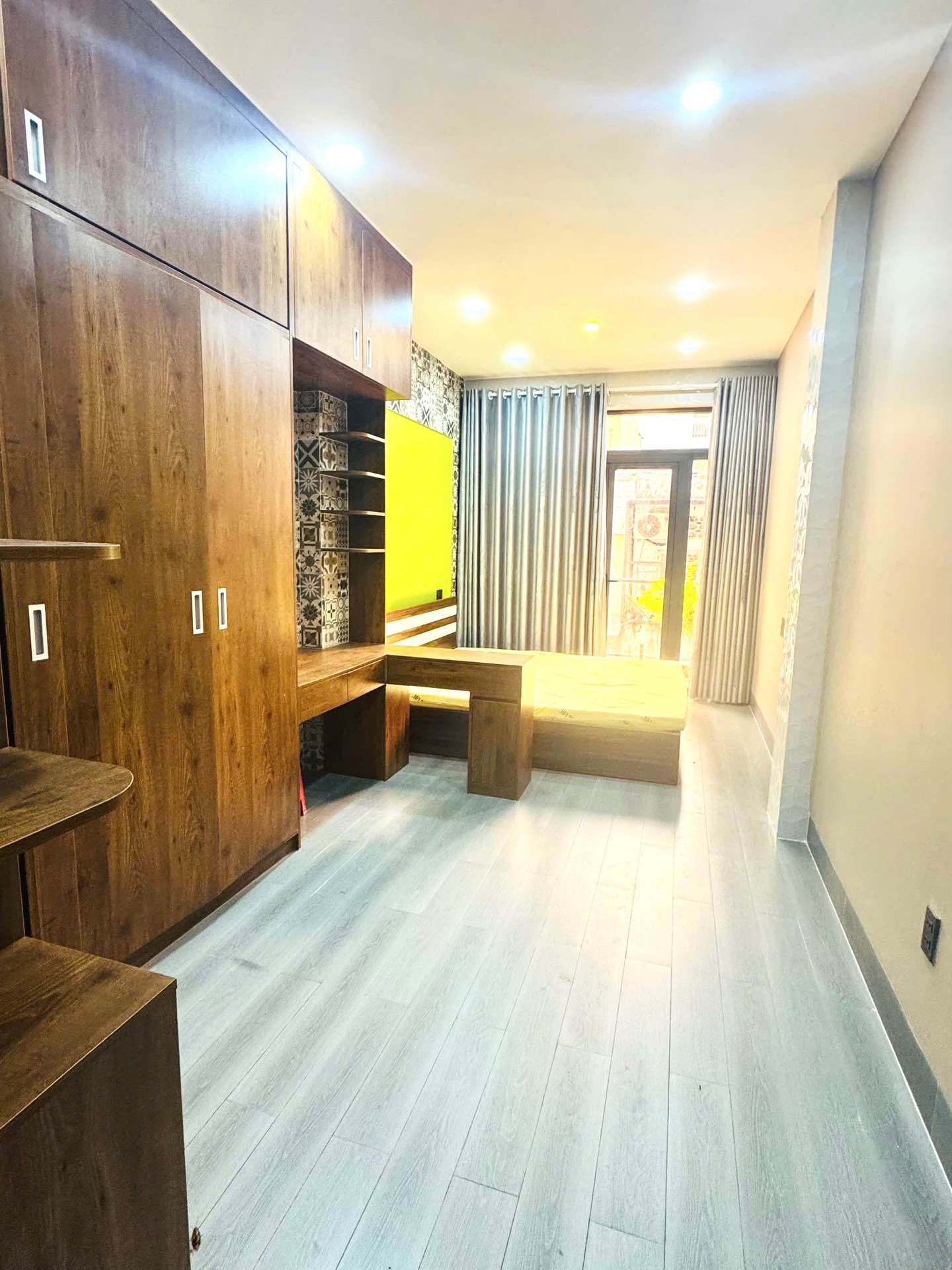 Bán nhà 4 tầng 3PN hướng Nam tại Lê Lai, giá 8.36 tỷ