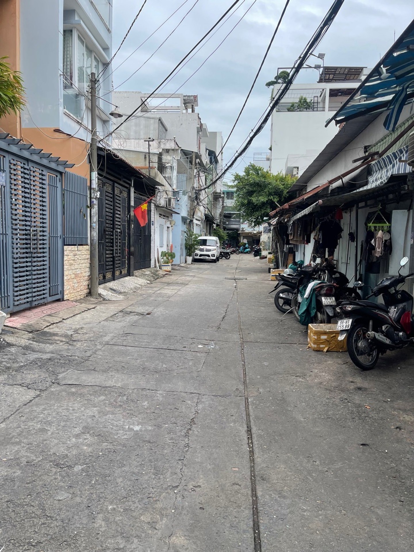 Bán nhà mặt tiền gần Lê Thúc Hoạch, diện tích rộng 114.9m2