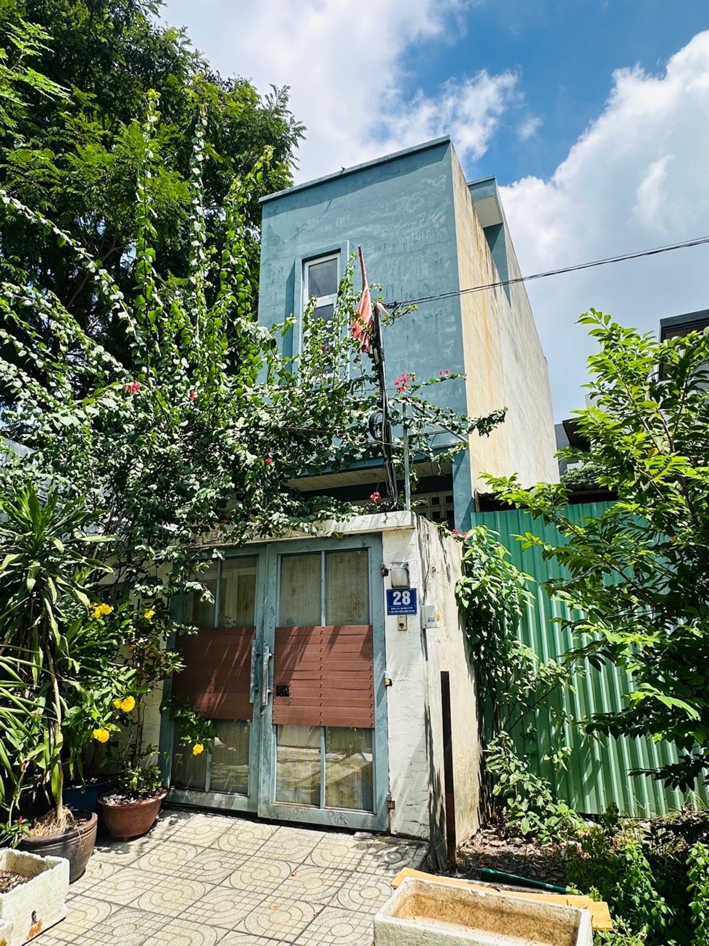 Bán nhà 3 tầng 4PN khu vực Thủ Đức giá 9.5 tỷ