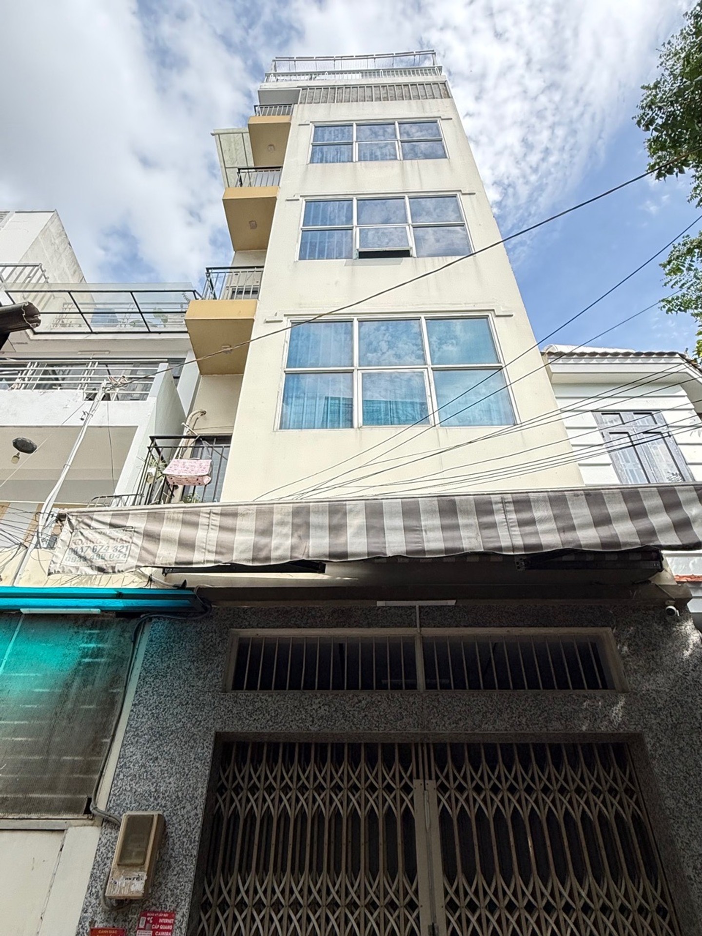 Nhà 6 tầng có thang máy, thu nhập cao tại quận Tân Bình