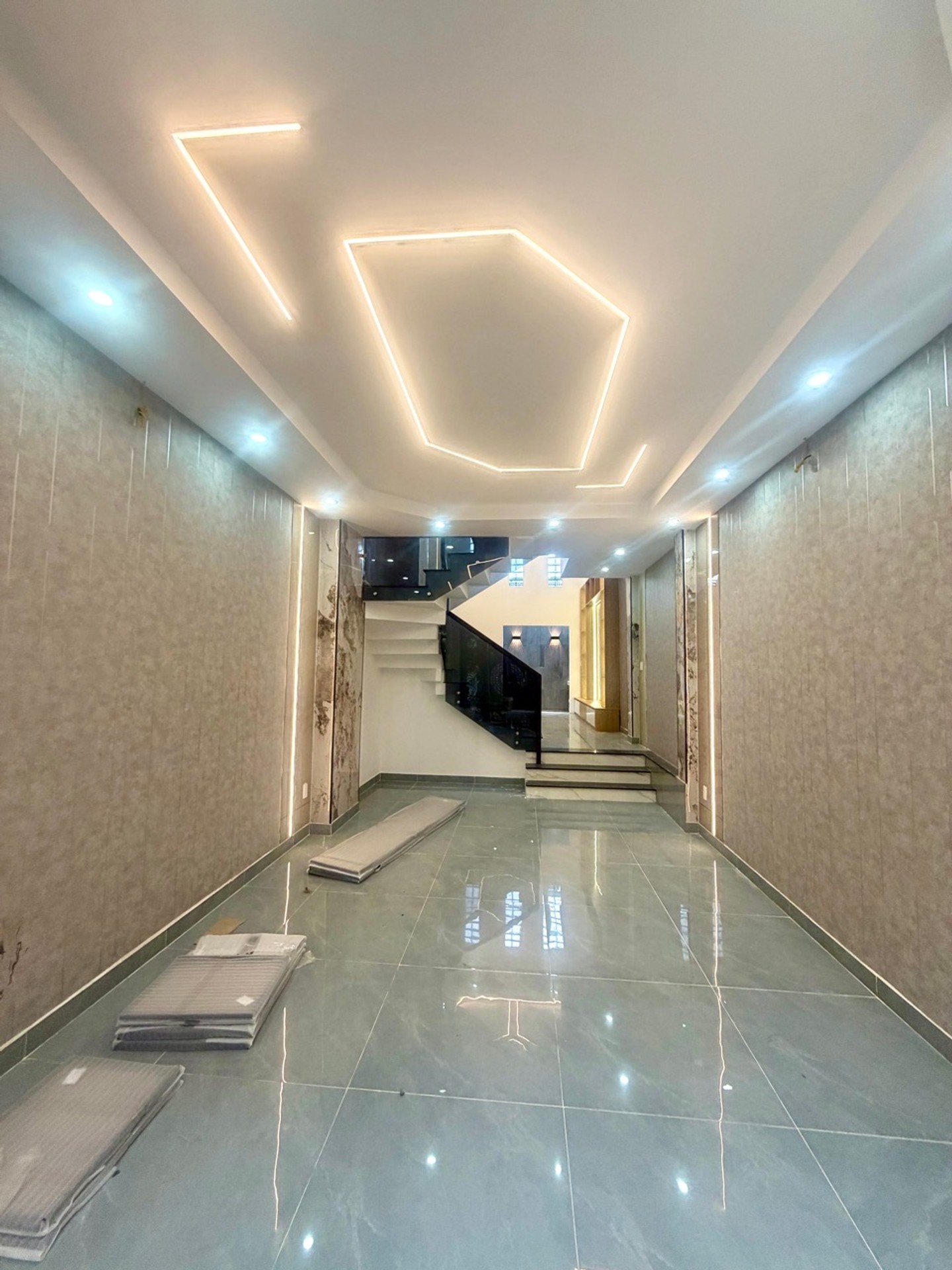 Nhà 4 Tầng Mới Đẹp Bình Tân - Cơ Hội Vàng Sở Hữu Nhanh