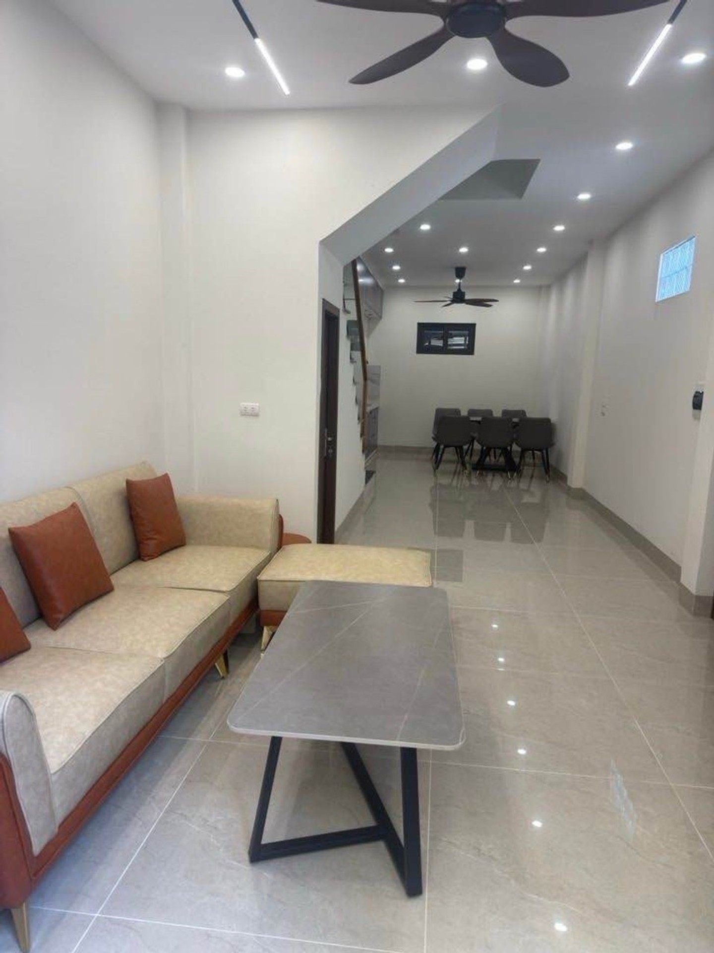 Bán nhà Sài Đồng- Vũ Xuân Thiều 51mx4T- 7.3 tỷ. 4 phòng ngủ, hai mặt thoáng, gần hồ