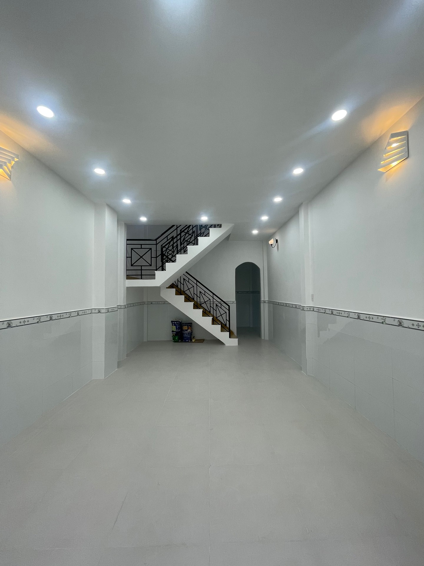 Bán nhà mới 2 tầng hẻm cụt Phường 15 Tân Bình, diện tích 47m2