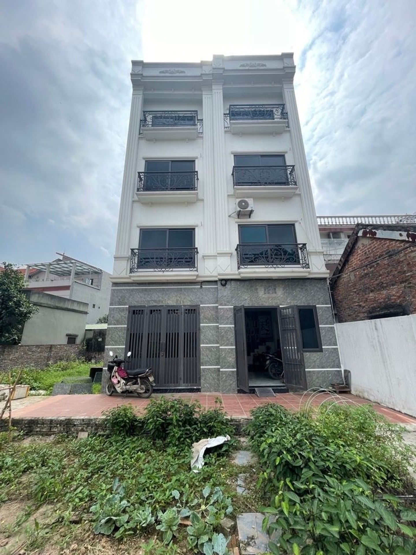 Bán nhà 5 tầng mới tại Tân Lập - tây thăng long, diện tích 42.5 m², giá 4.75 tỷ