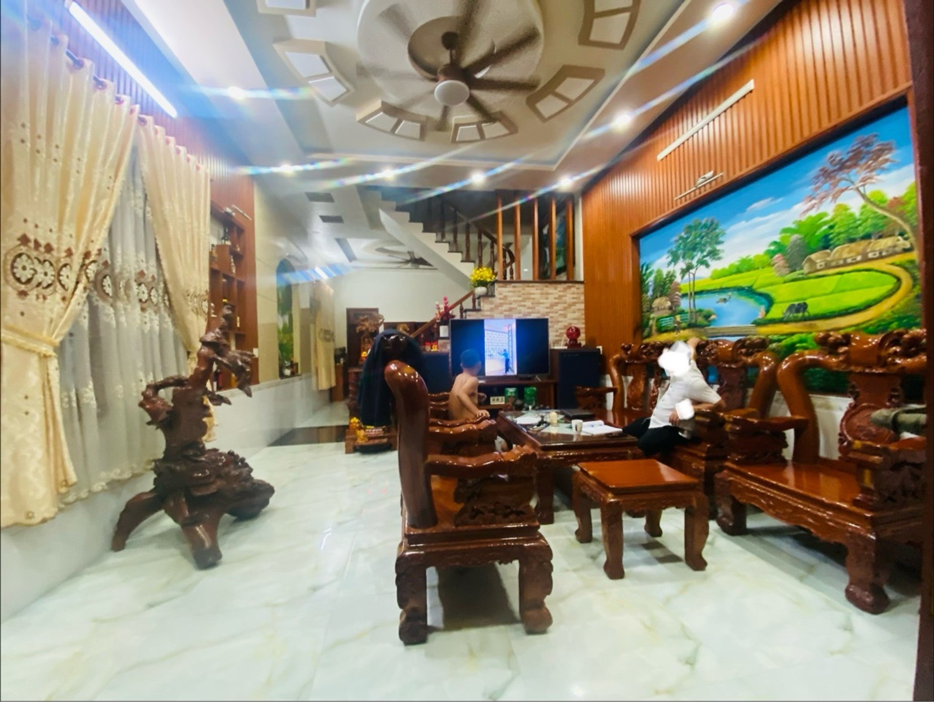 Khám phá biệt thự 2 mặt tiền Nguyễn Tri Phương - Dĩ An