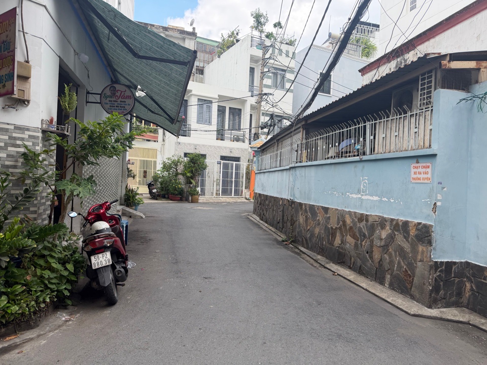 Nhà lô góc hẻm xe hơi - Tân Bình siêu tiện lợi