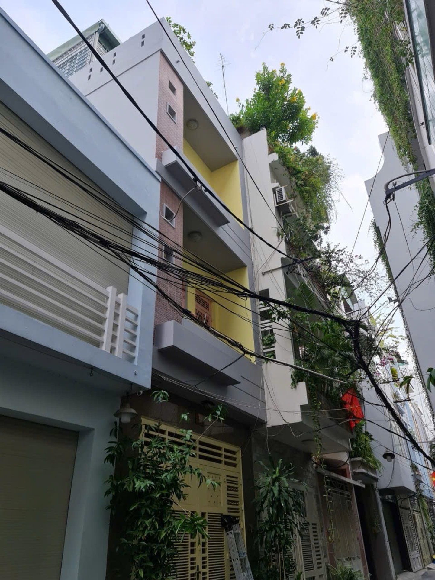 Nhà Phan Xích Long 4 Tầng, Sống Sang - Gần Chợ, Trường Học