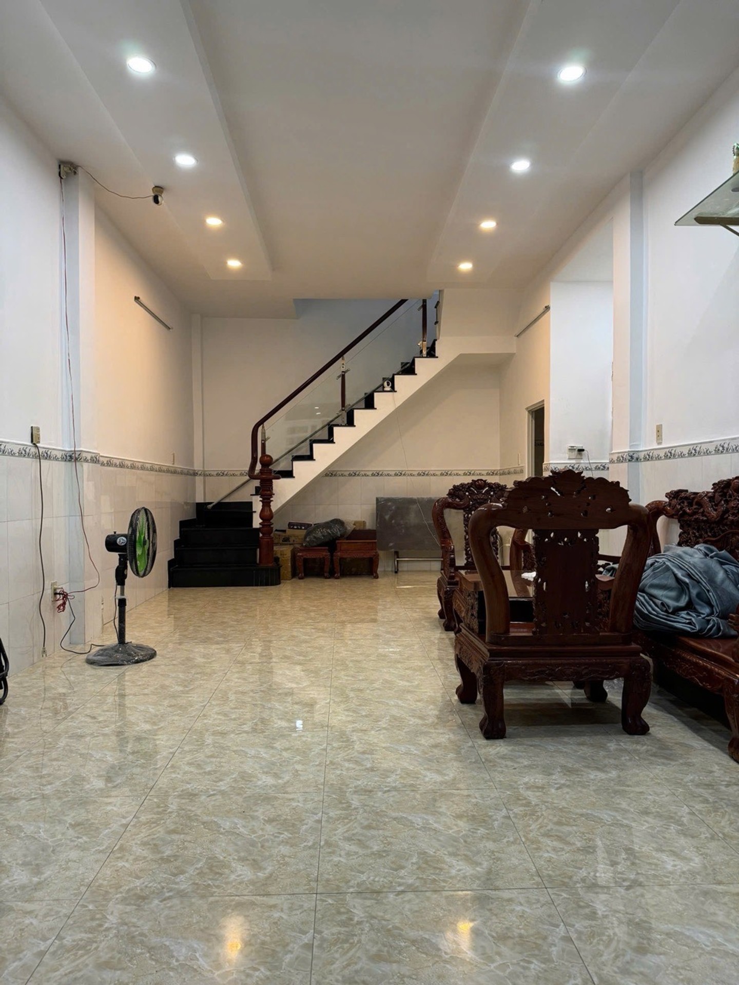 Bán nhà 2 tầng 42m² Phường 10 Tân Bình, giá 5.7 tỷ