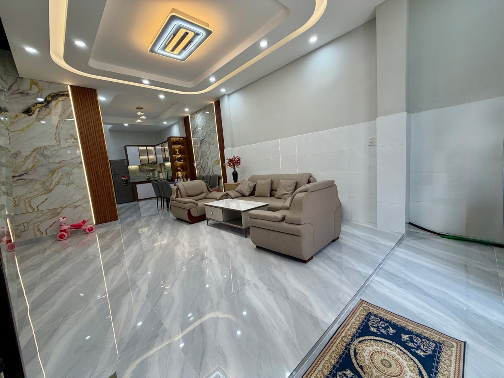 Bán nhà 2 tầng 4PN tại quận Tân Phú, khu hẻm an ninh