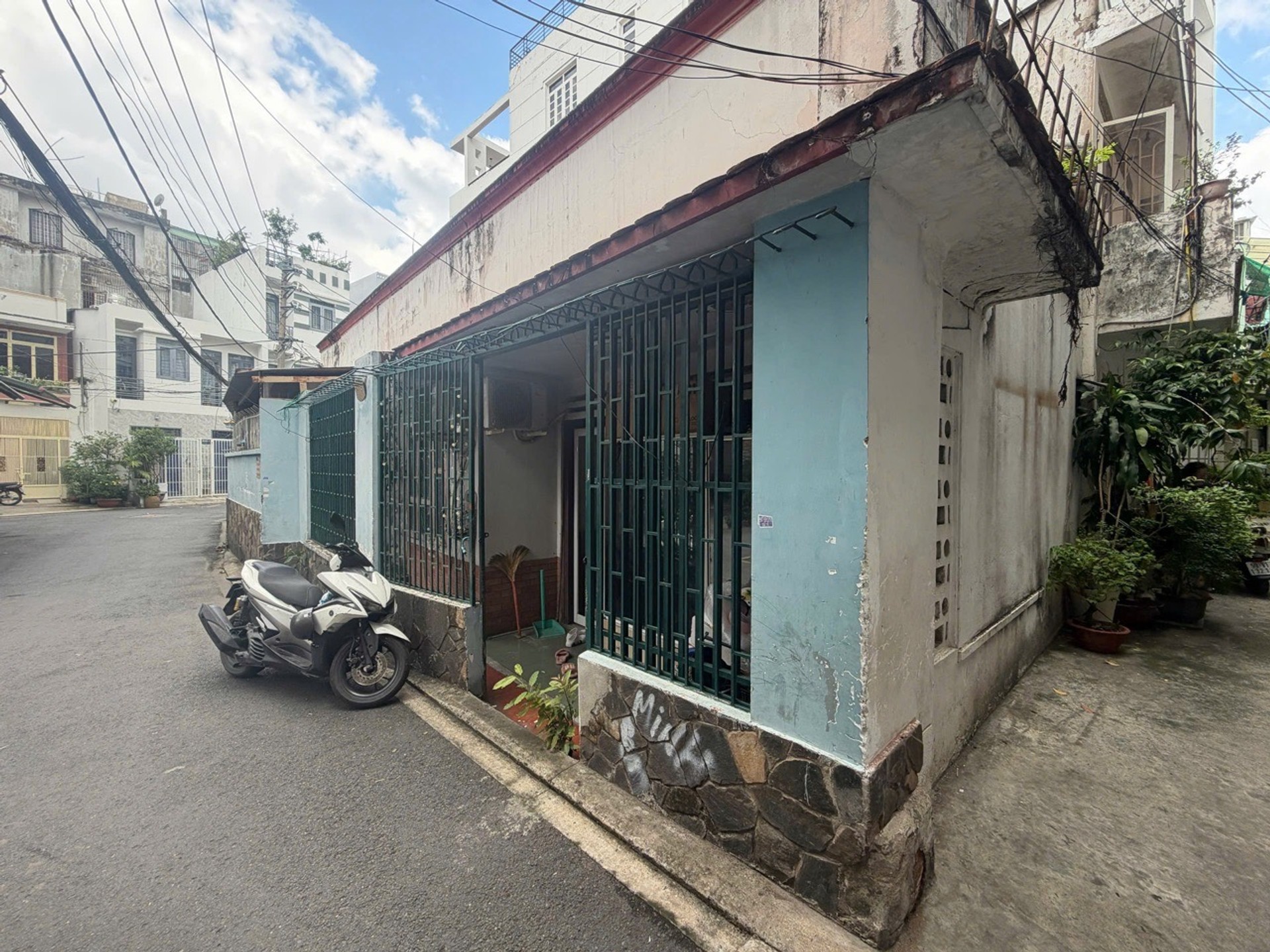 Bán nhà lô góc hẻm xe hơi tại Tân Bình, diện tích 46m2